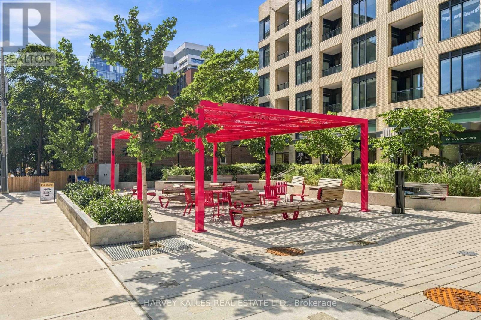 410 - 543 RICHMOND STREET W