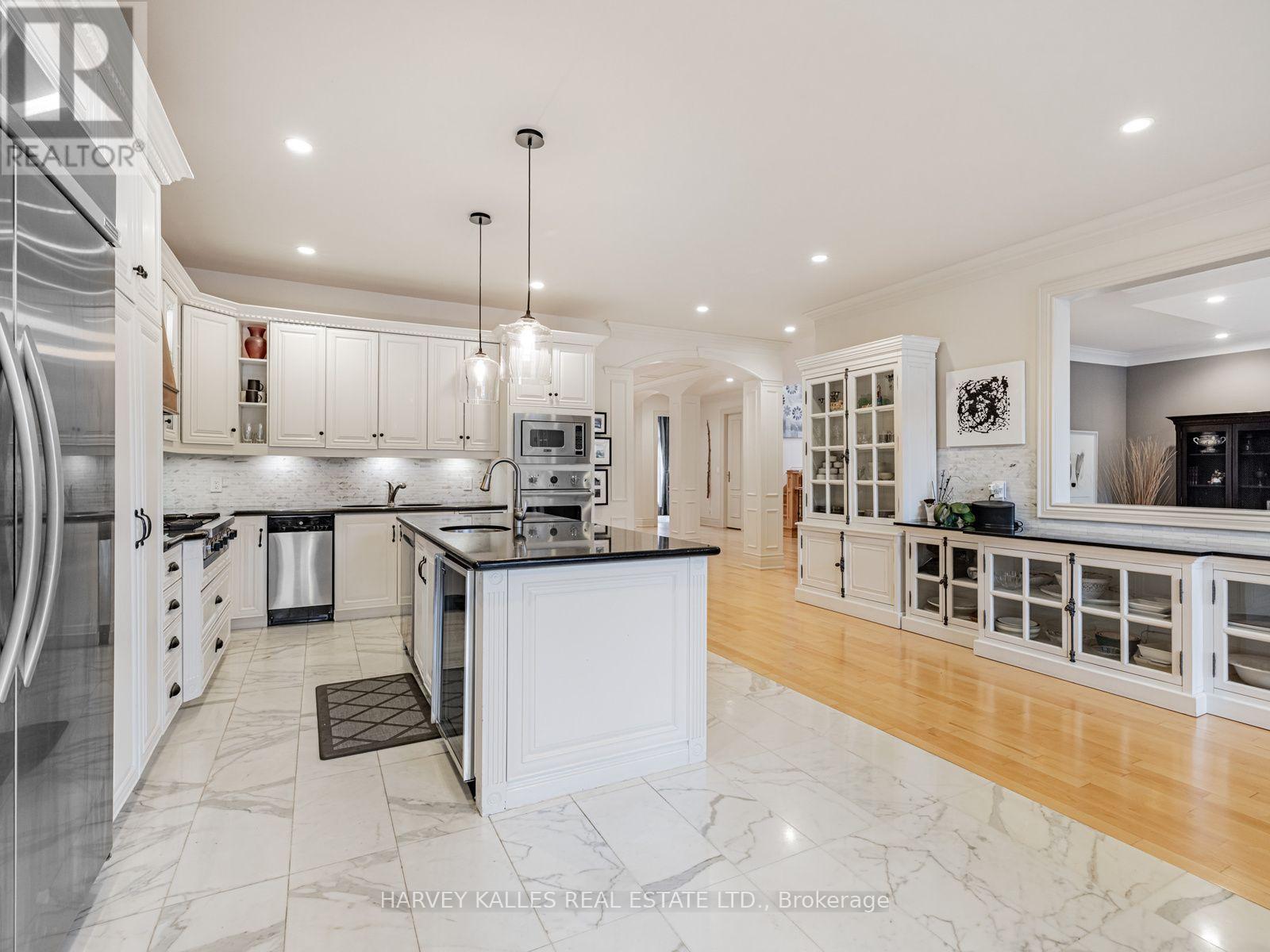 55 VIEWMOUNT AVENUE
