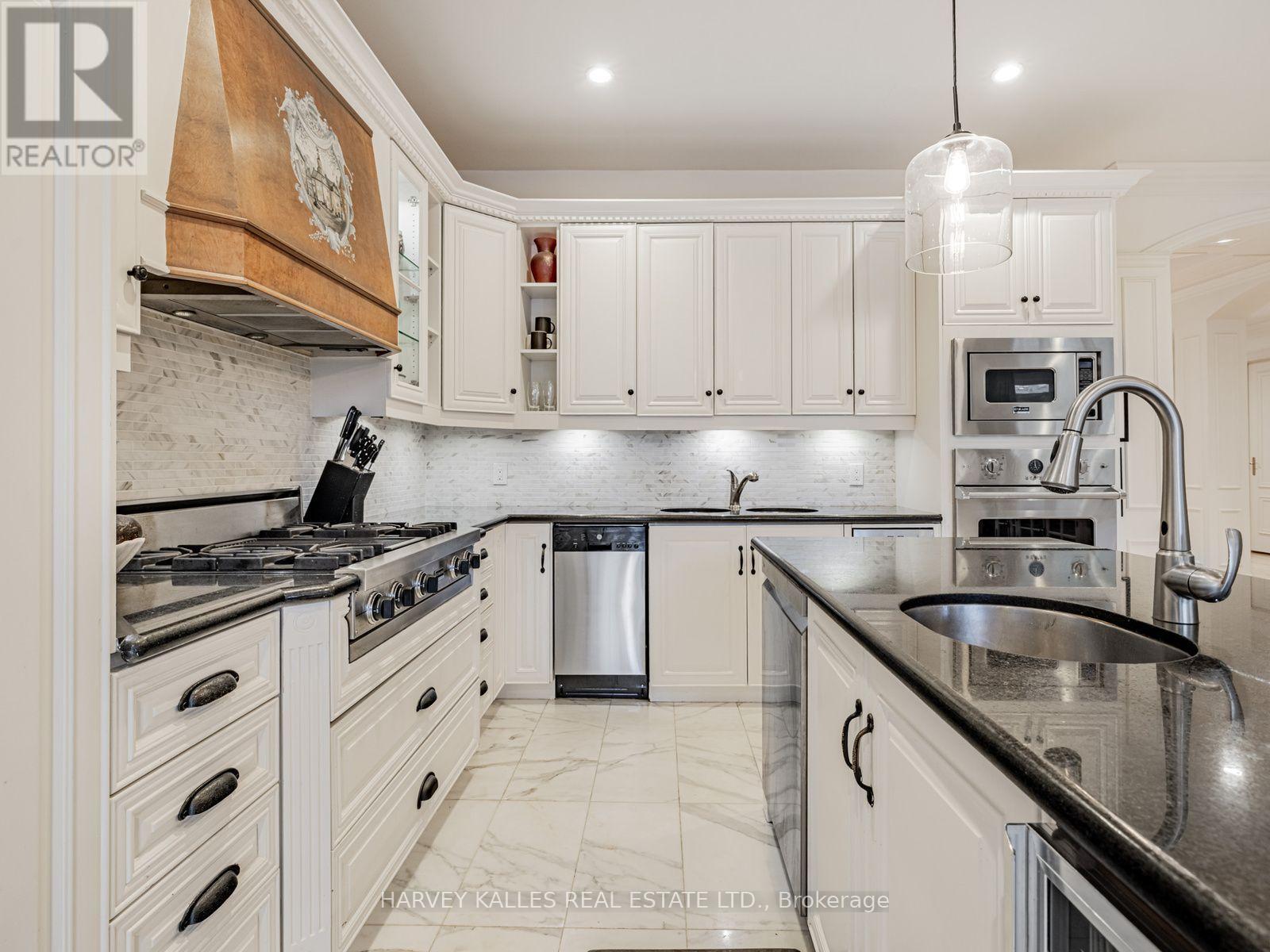 55 VIEWMOUNT AVENUE