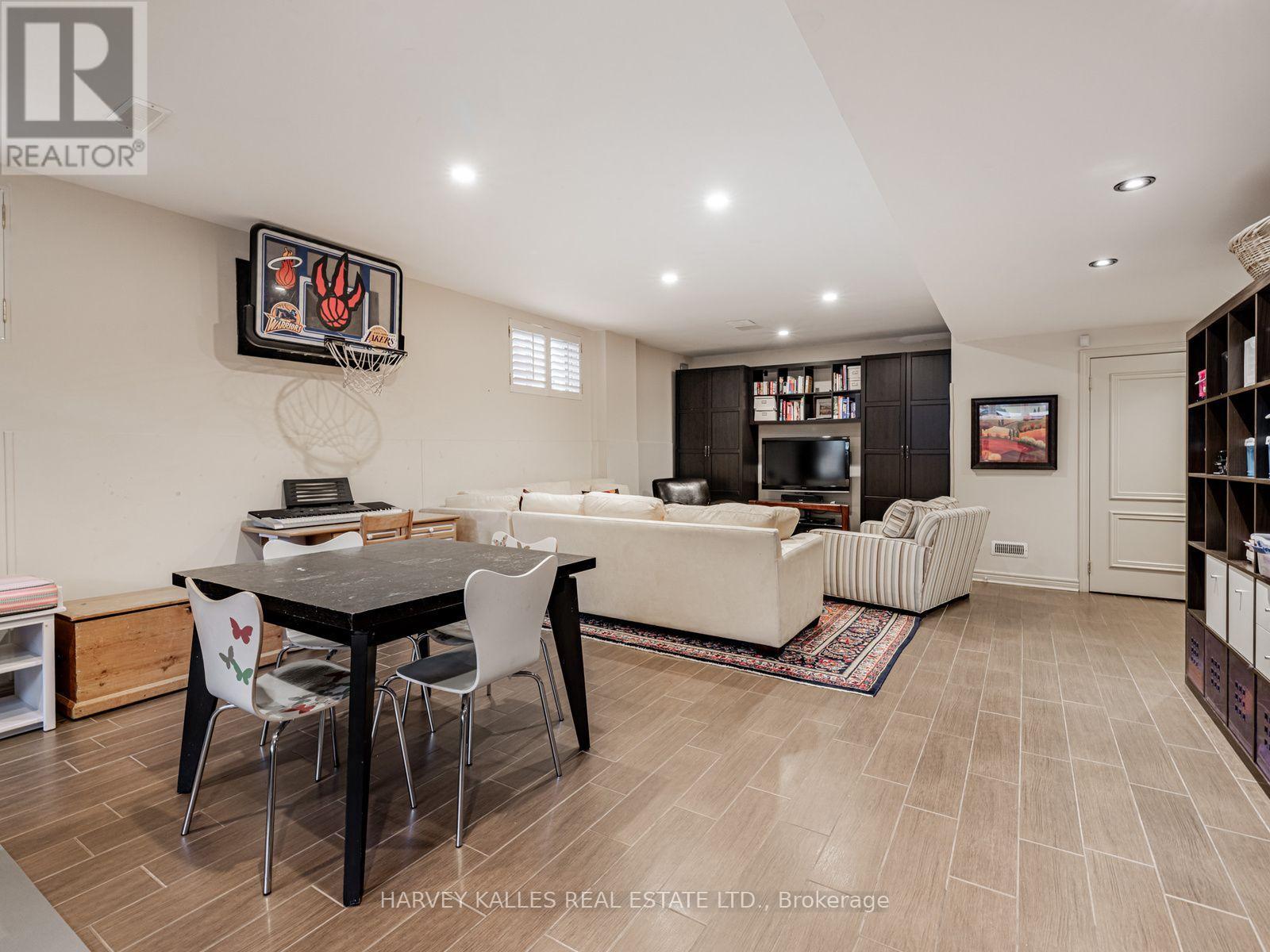 55 VIEWMOUNT AVENUE