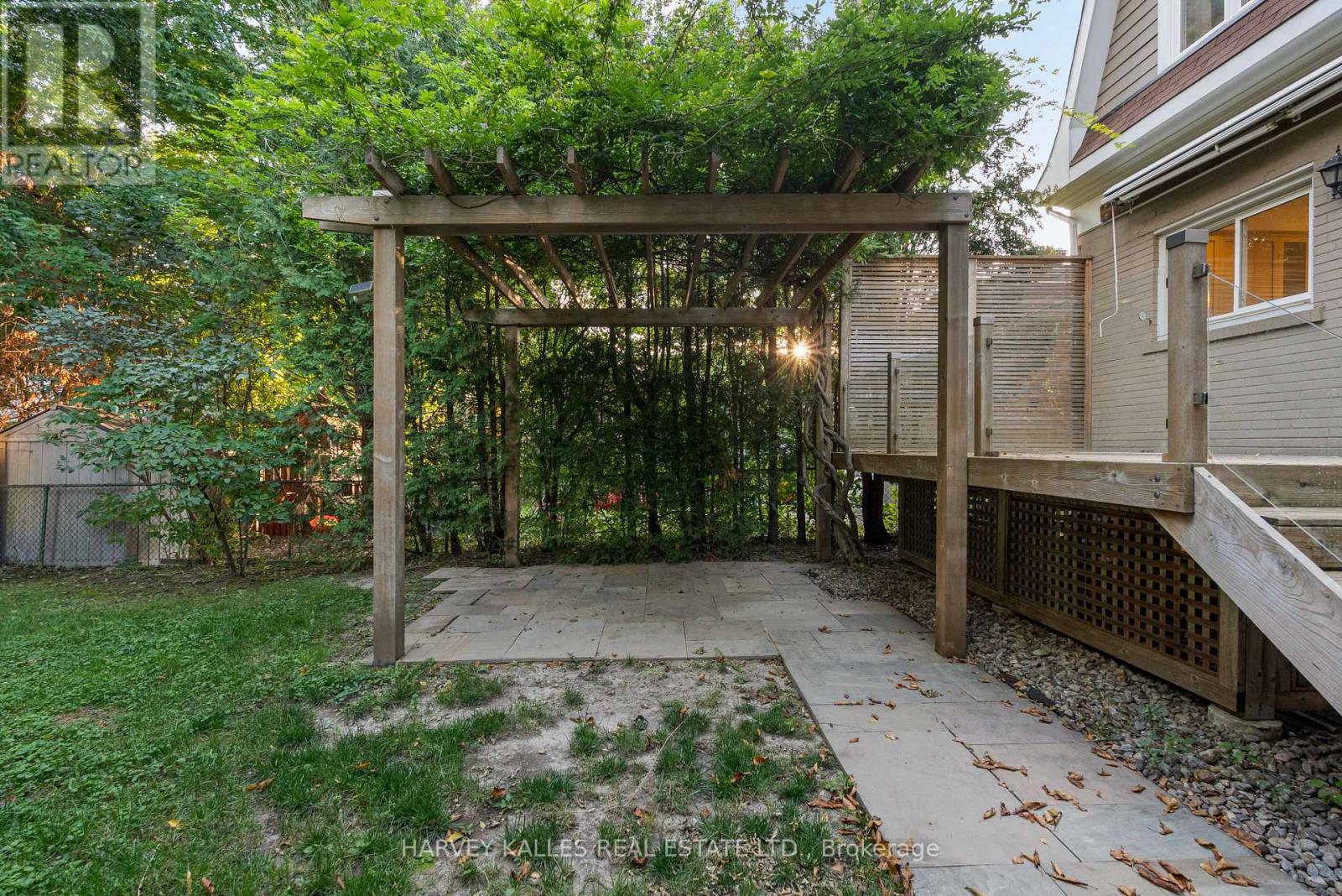 121 JOHNSTON AVENUE