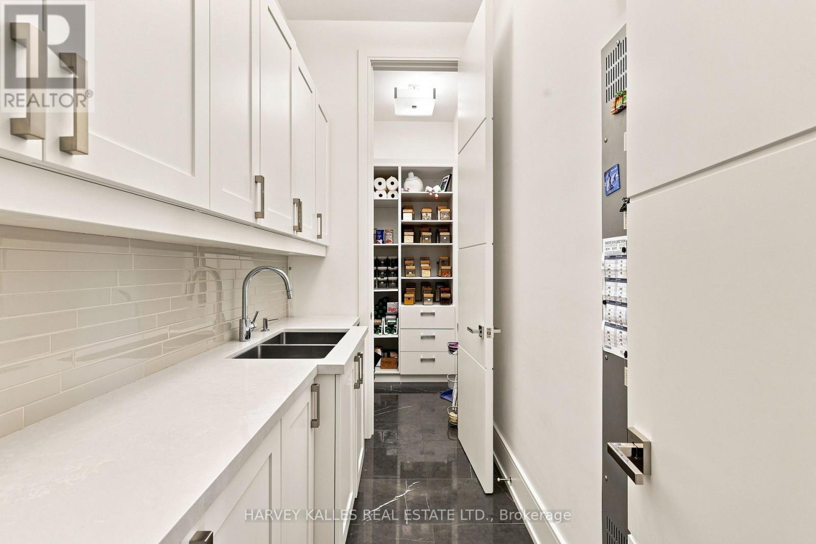 126 SANDRINGHAM DRIVE