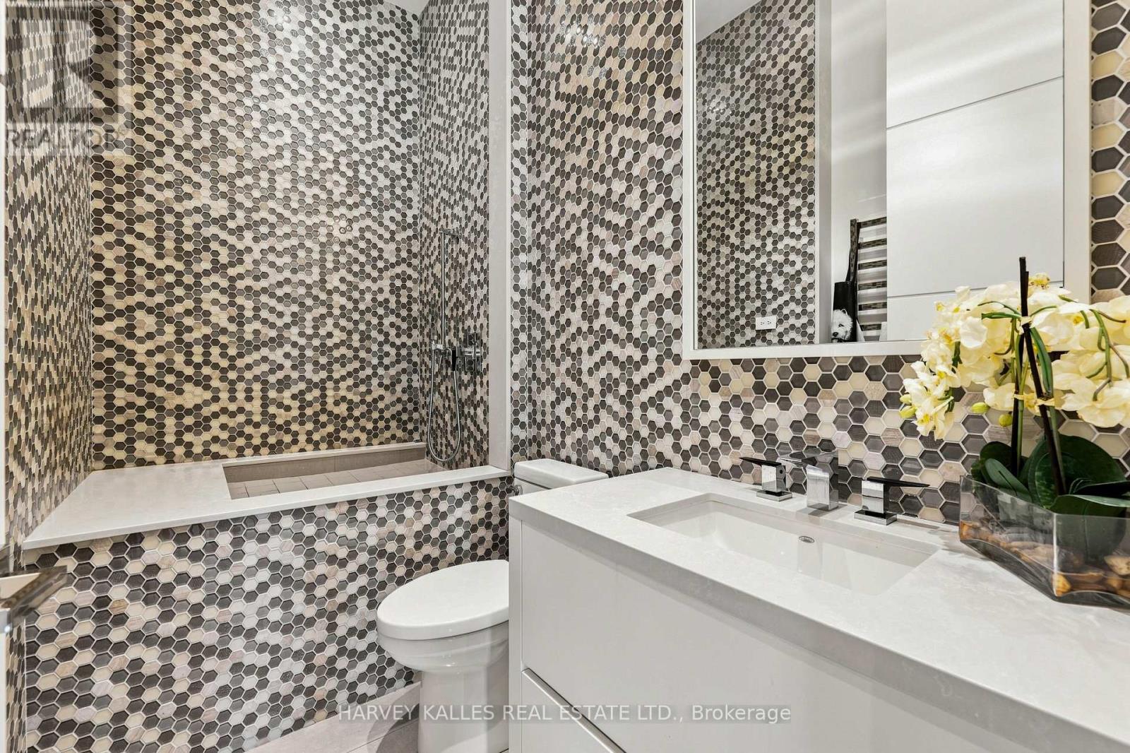 126 SANDRINGHAM DRIVE