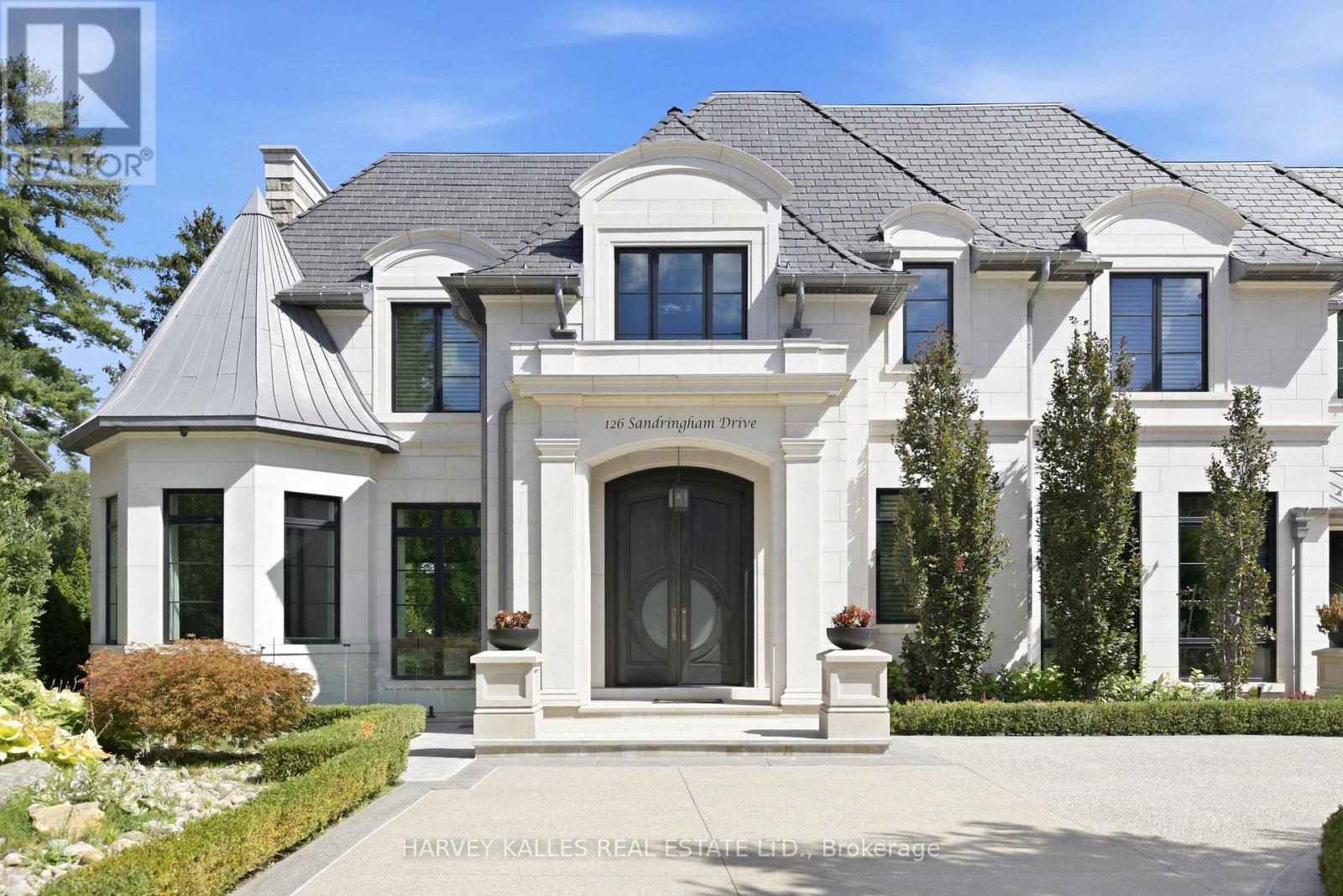 126 SANDRINGHAM DRIVE