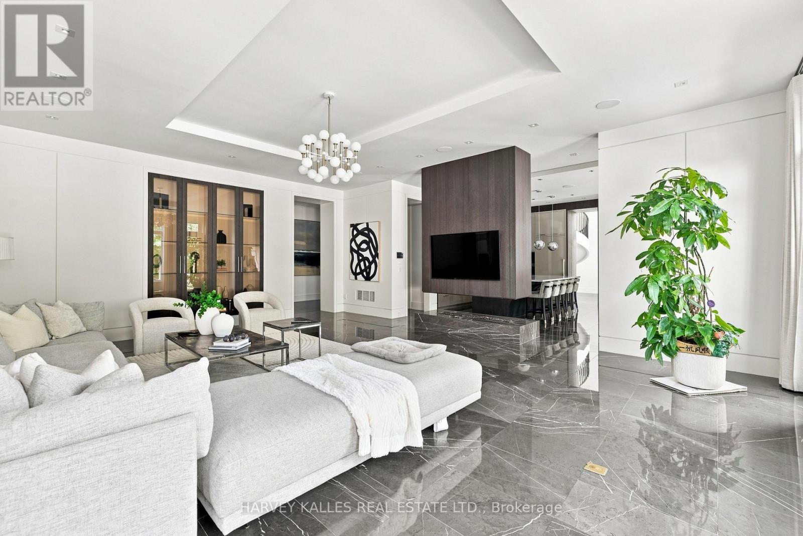 126 SANDRINGHAM DRIVE