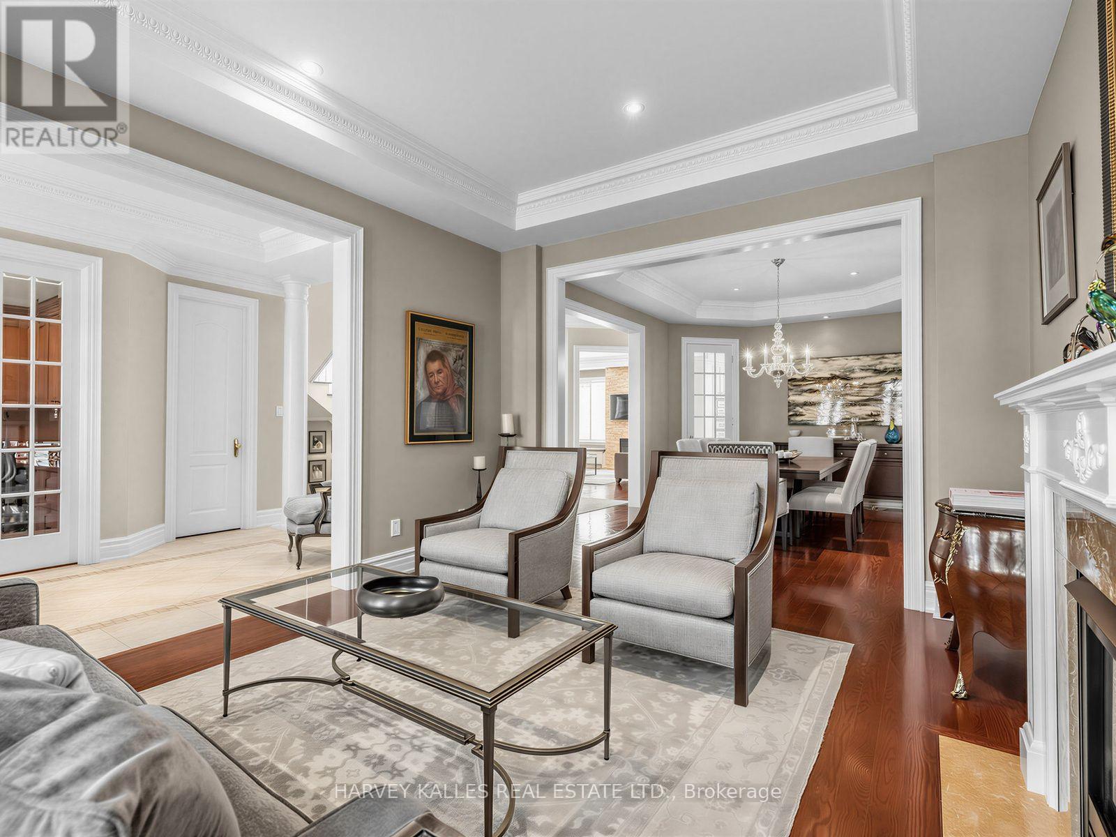 629 BEDFORD PARK AVENUE
