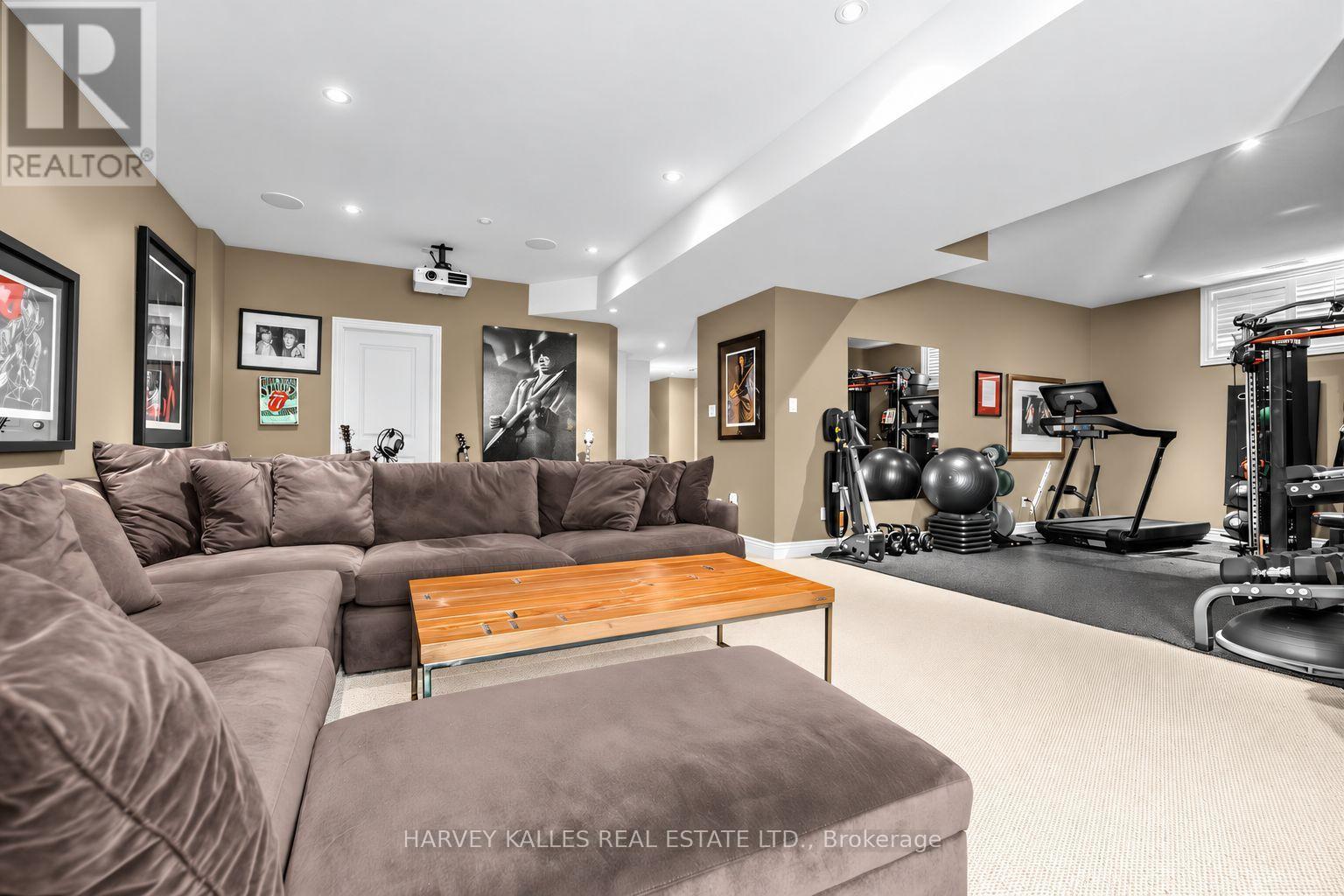 629 BEDFORD PARK AVENUE