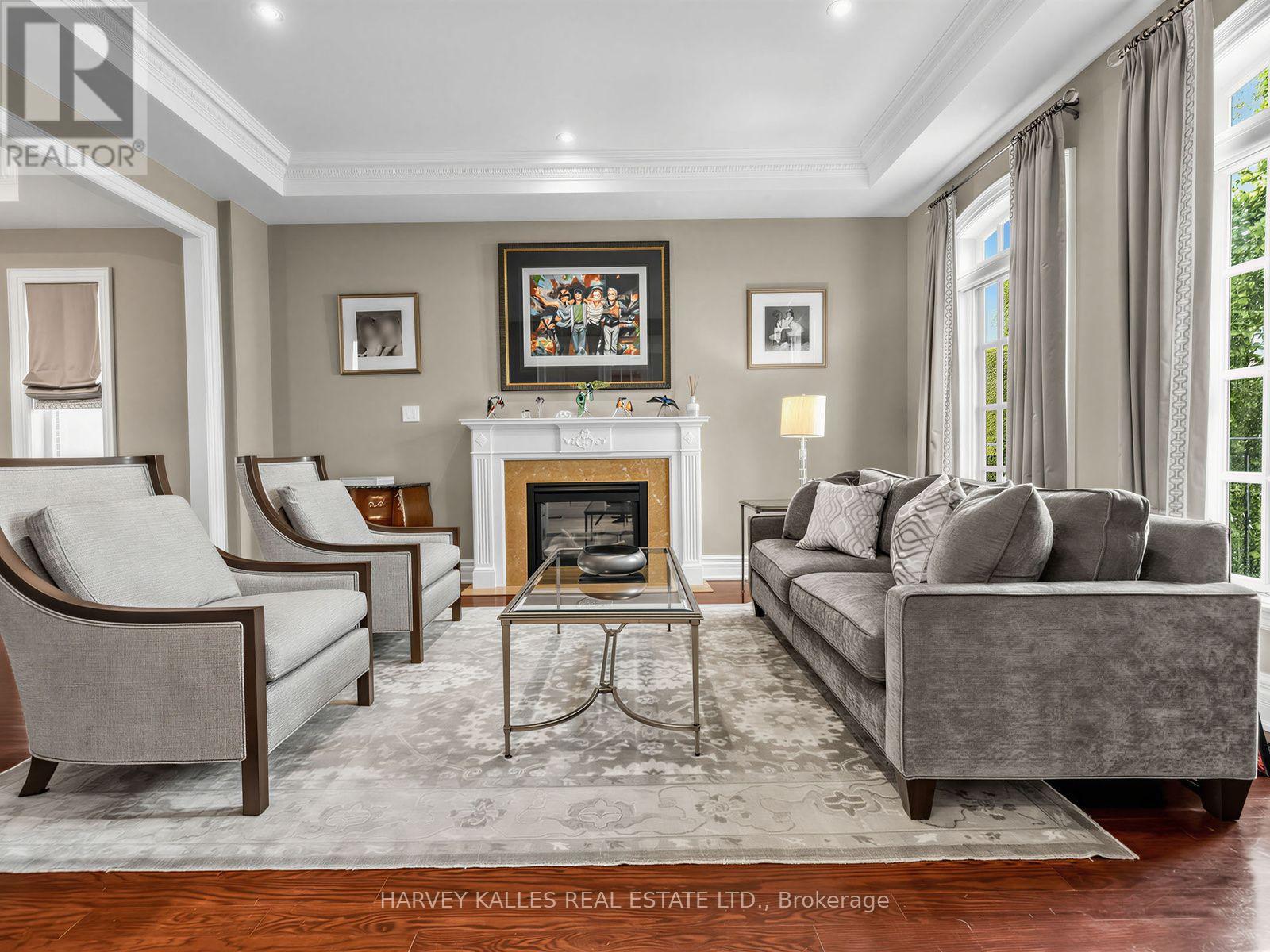 629 BEDFORD PARK AVENUE