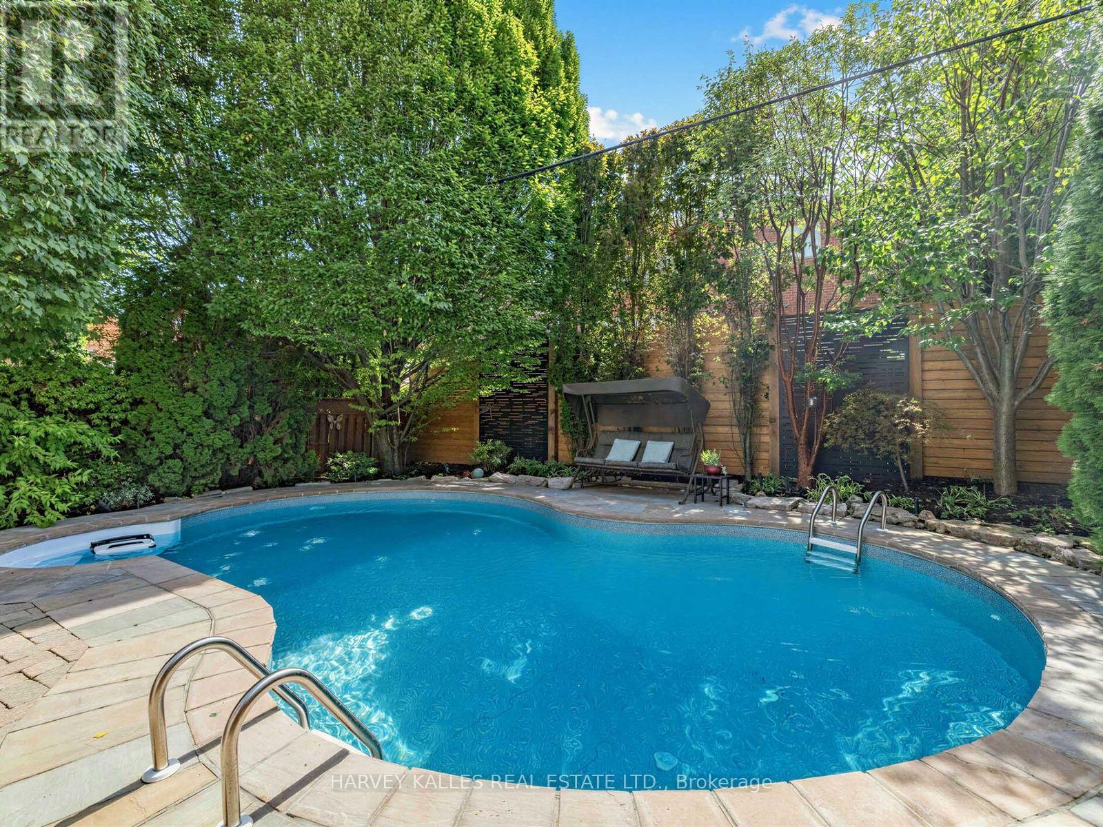 629 BEDFORD PARK AVENUE