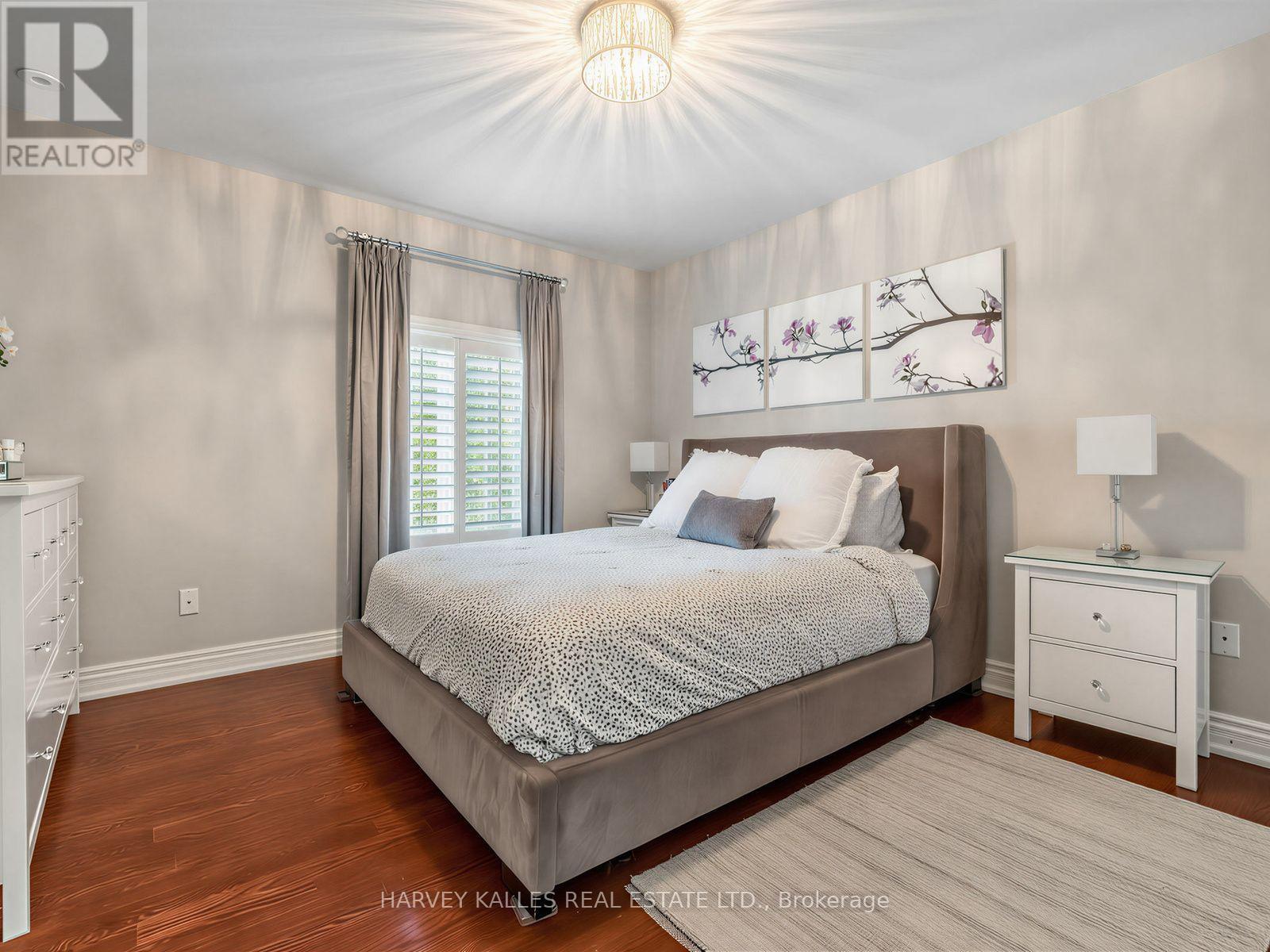 629 BEDFORD PARK AVENUE