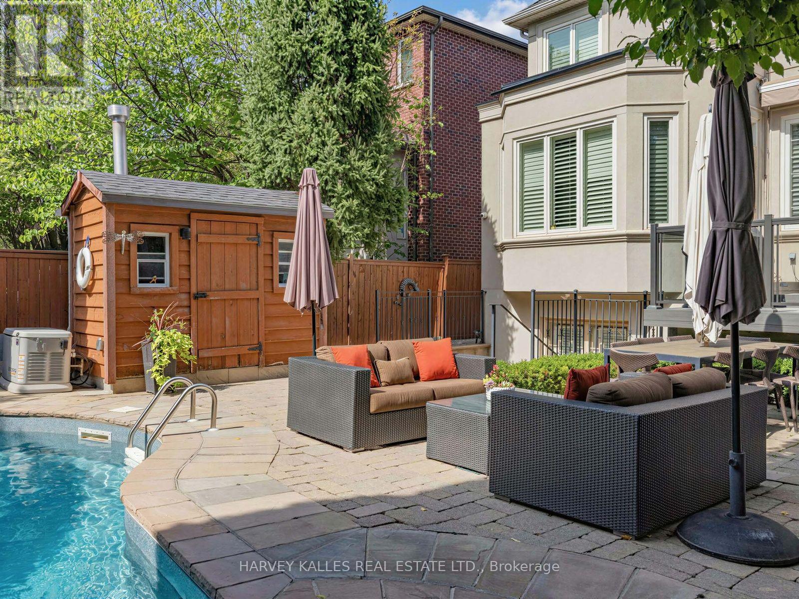 629 BEDFORD PARK AVENUE