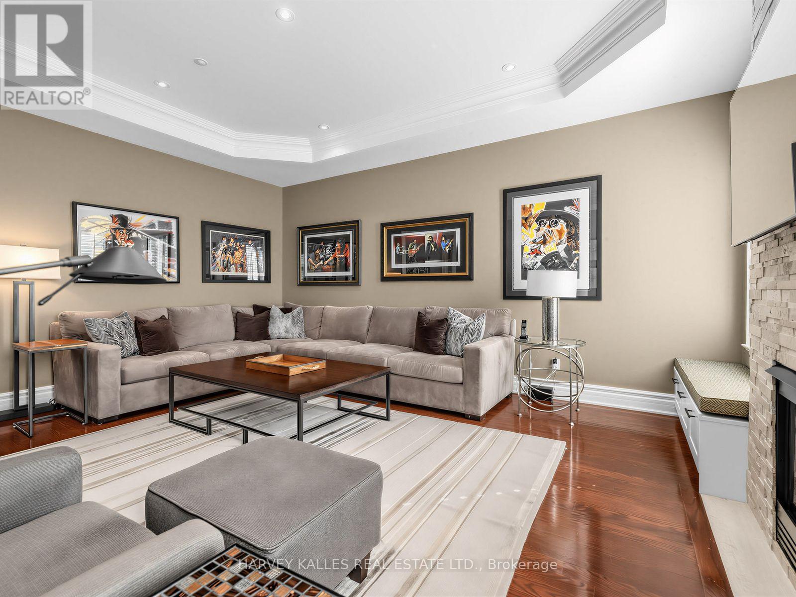 629 BEDFORD PARK AVENUE