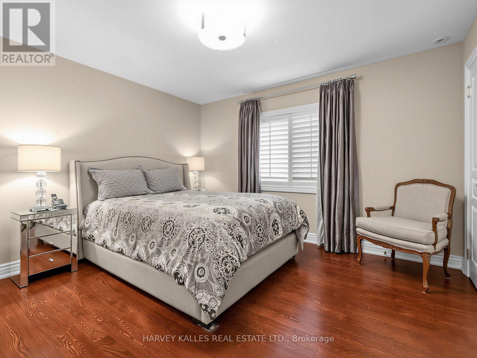 629 BEDFORD PARK AVENUE