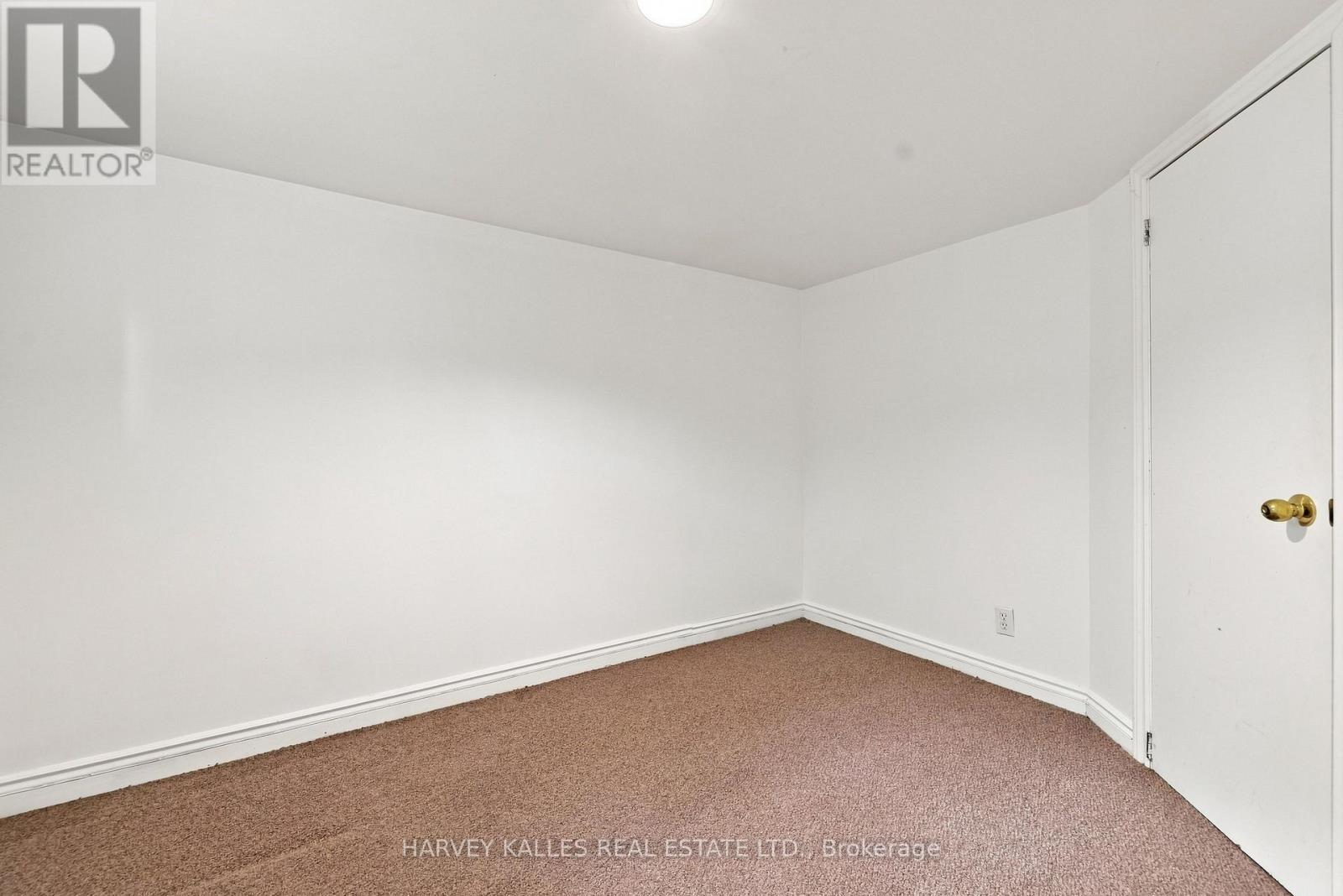 231 GLENGROVE AVENUE W