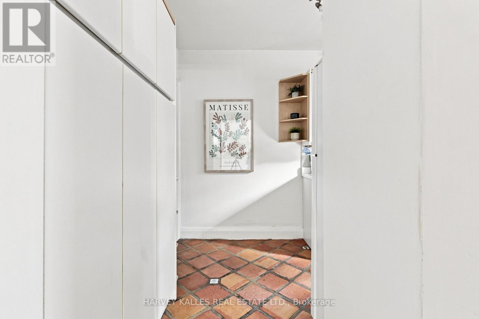 231 GLENGROVE AVENUE W