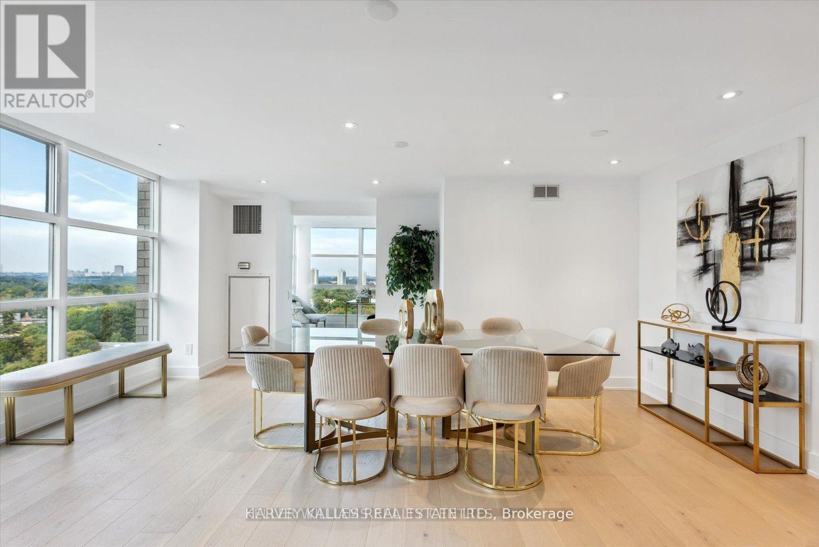 PH03 - 409 BLOOR STREET W