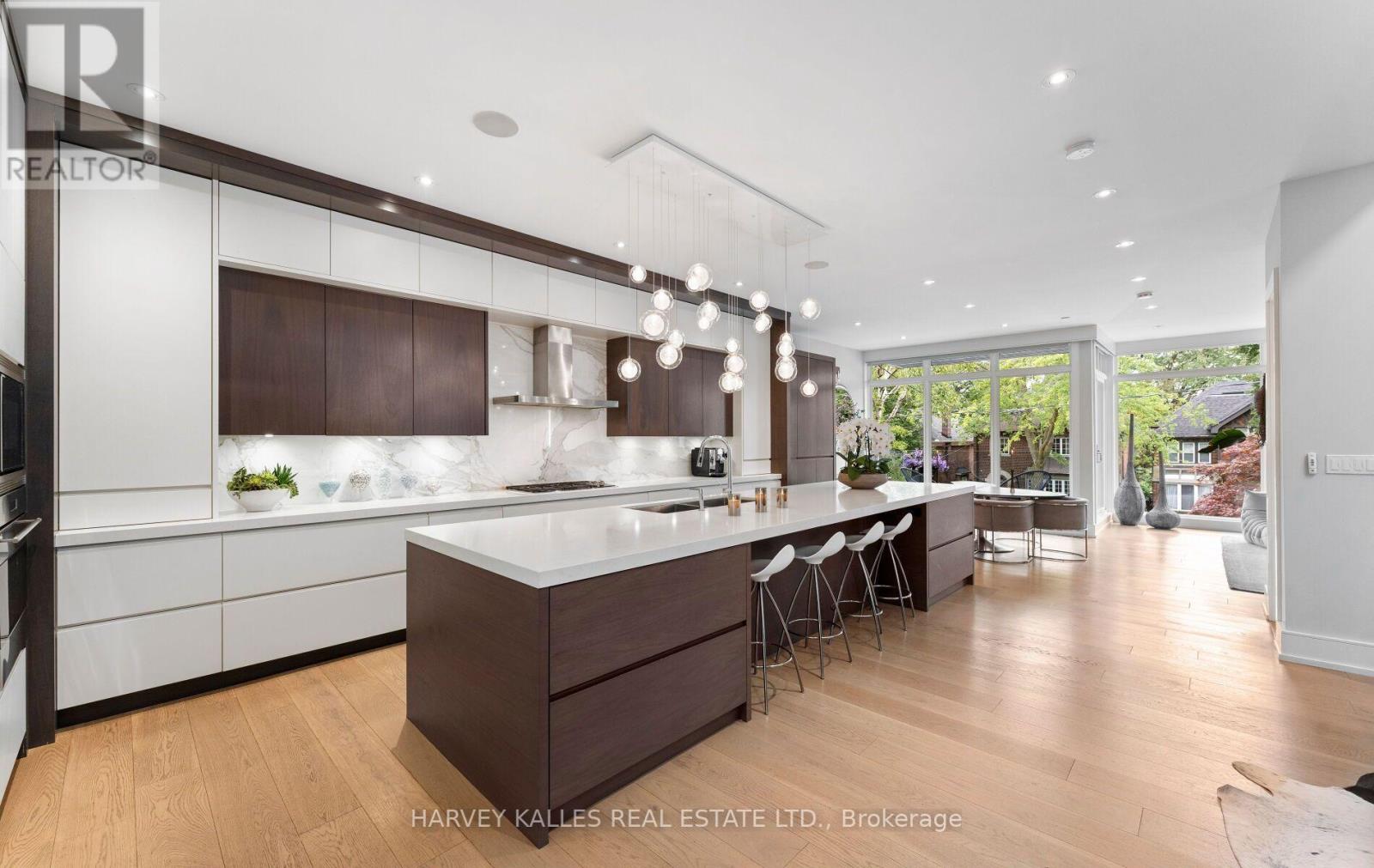 33 TARLTON ROAD