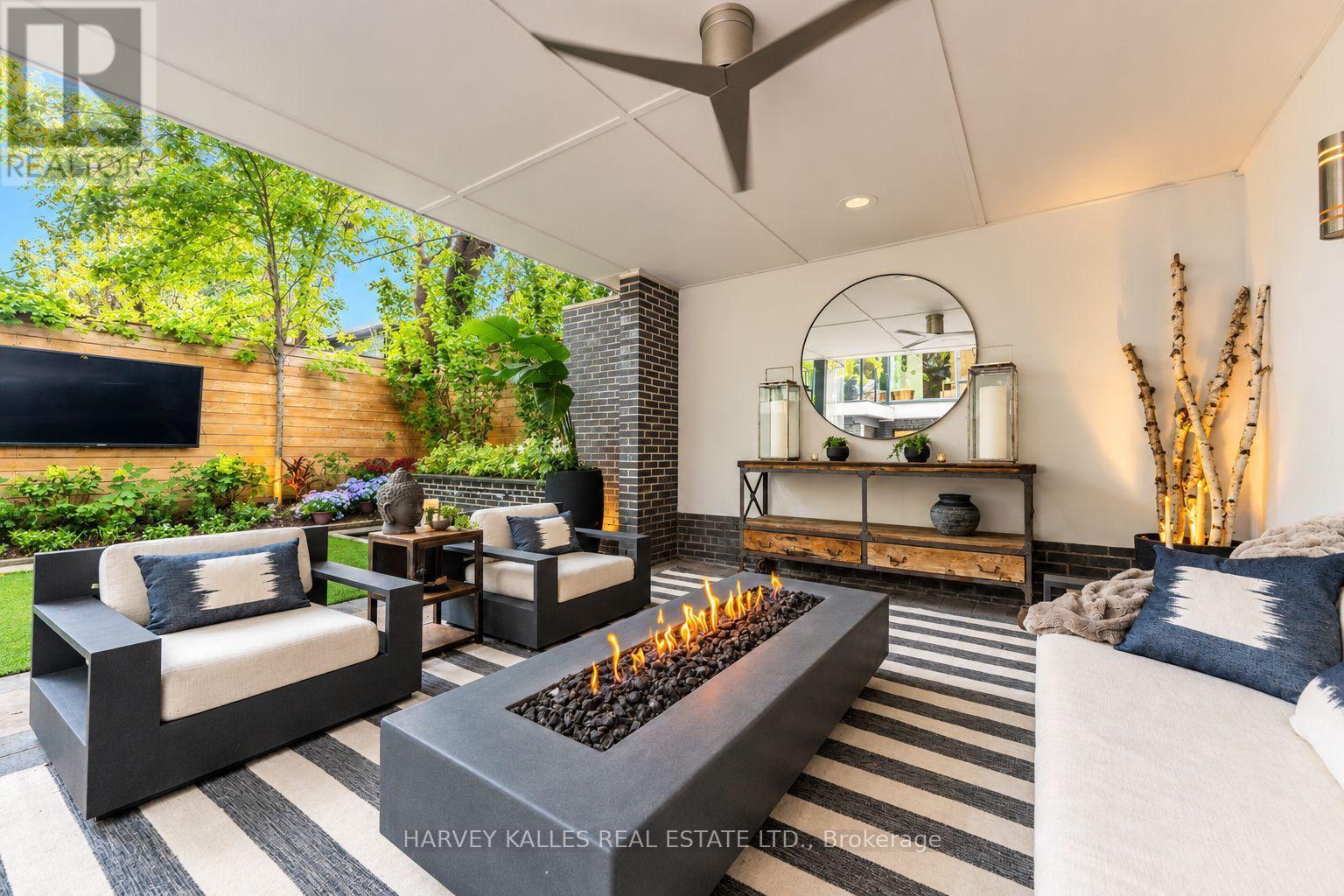 33 TARLTON ROAD