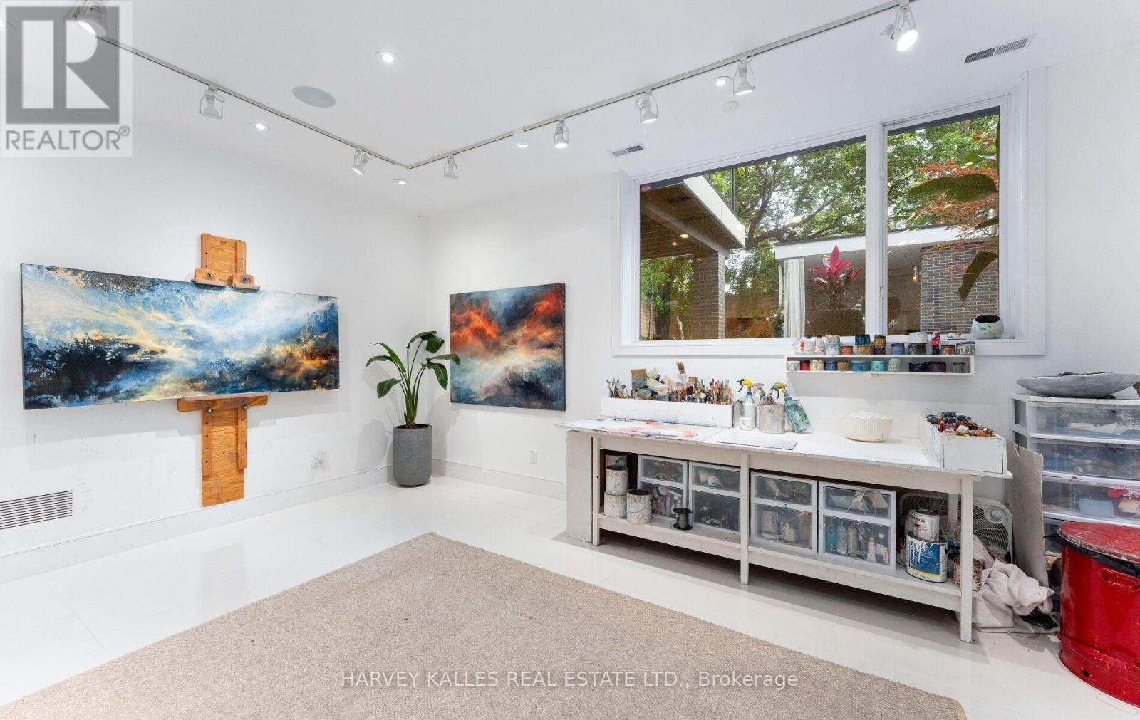33 TARLTON ROAD