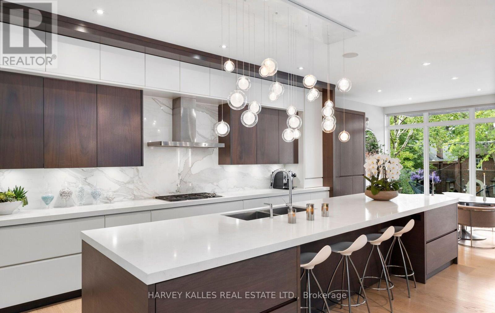 33 TARLTON ROAD