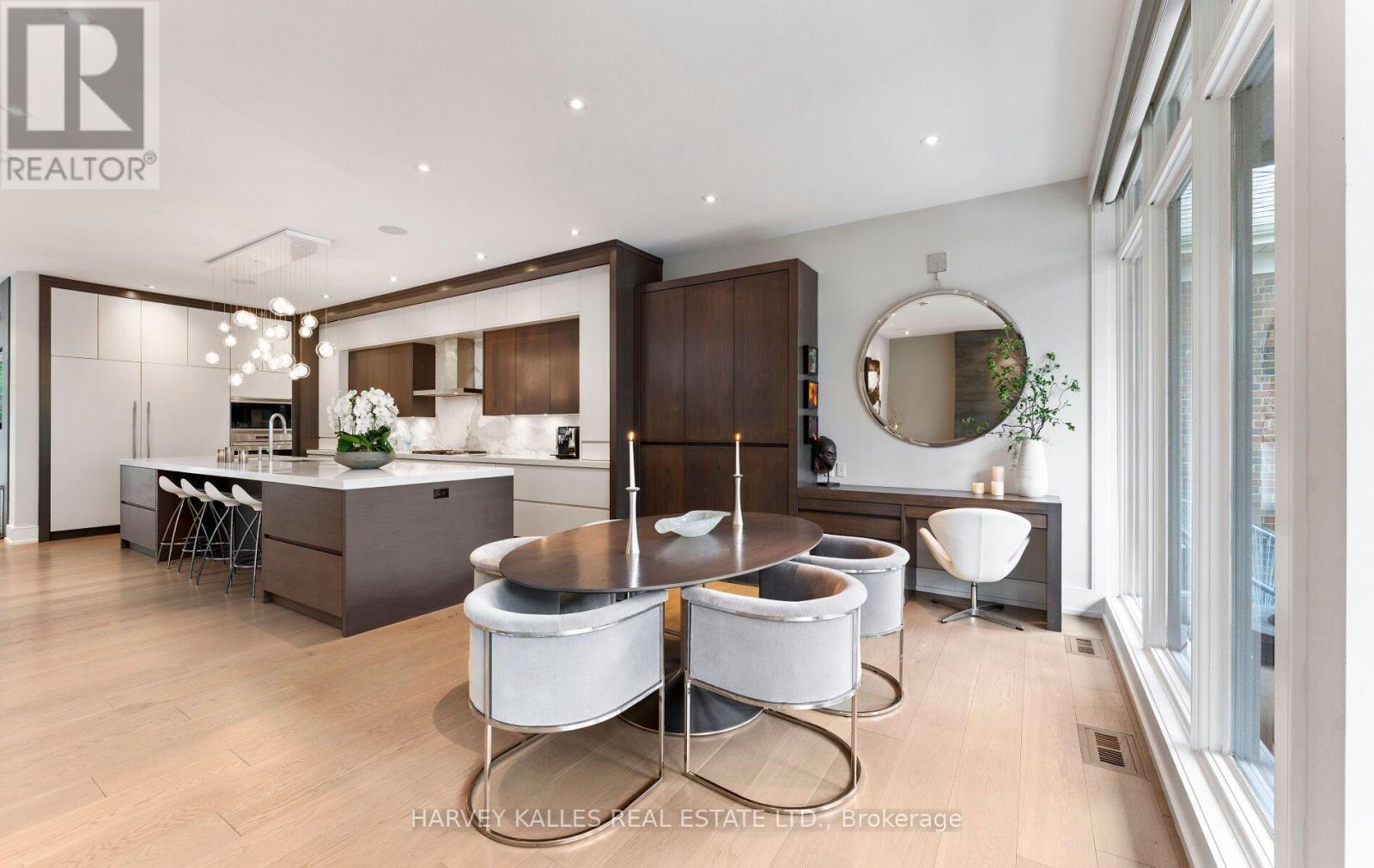 33 TARLTON ROAD