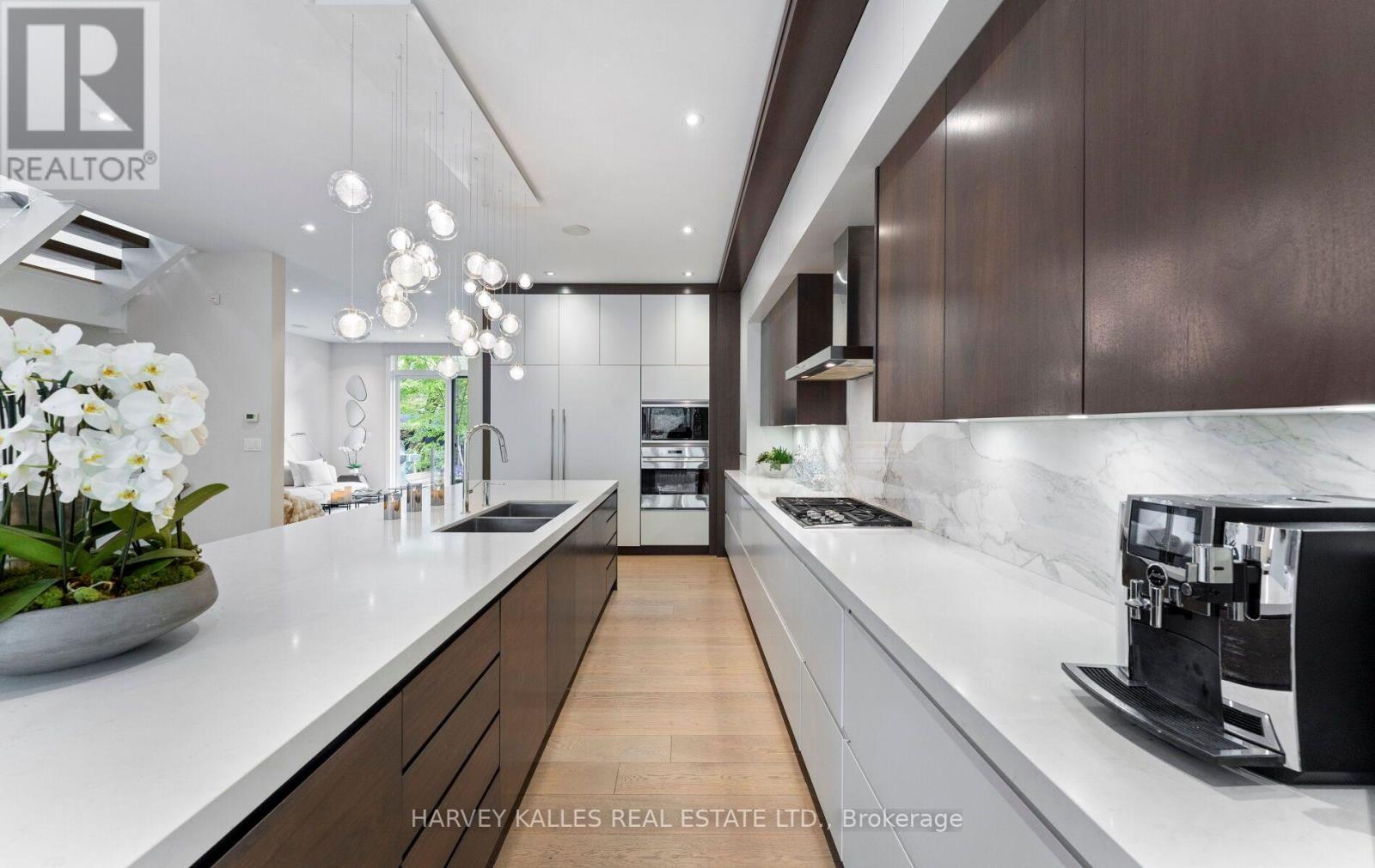 33 TARLTON ROAD