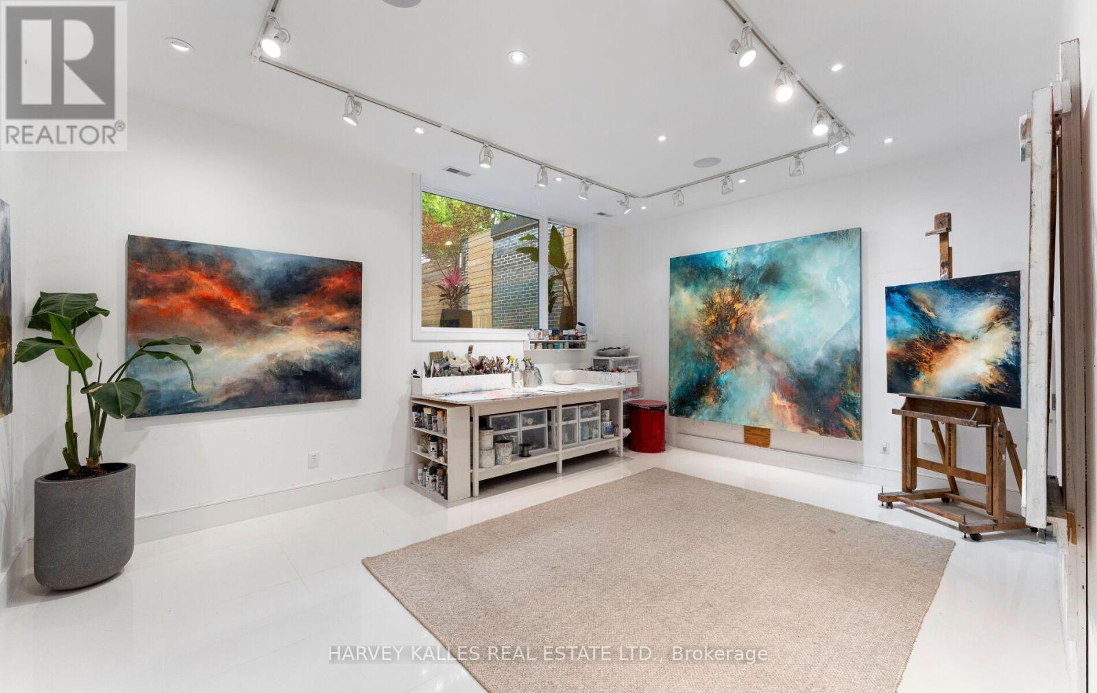 33 TARLTON ROAD