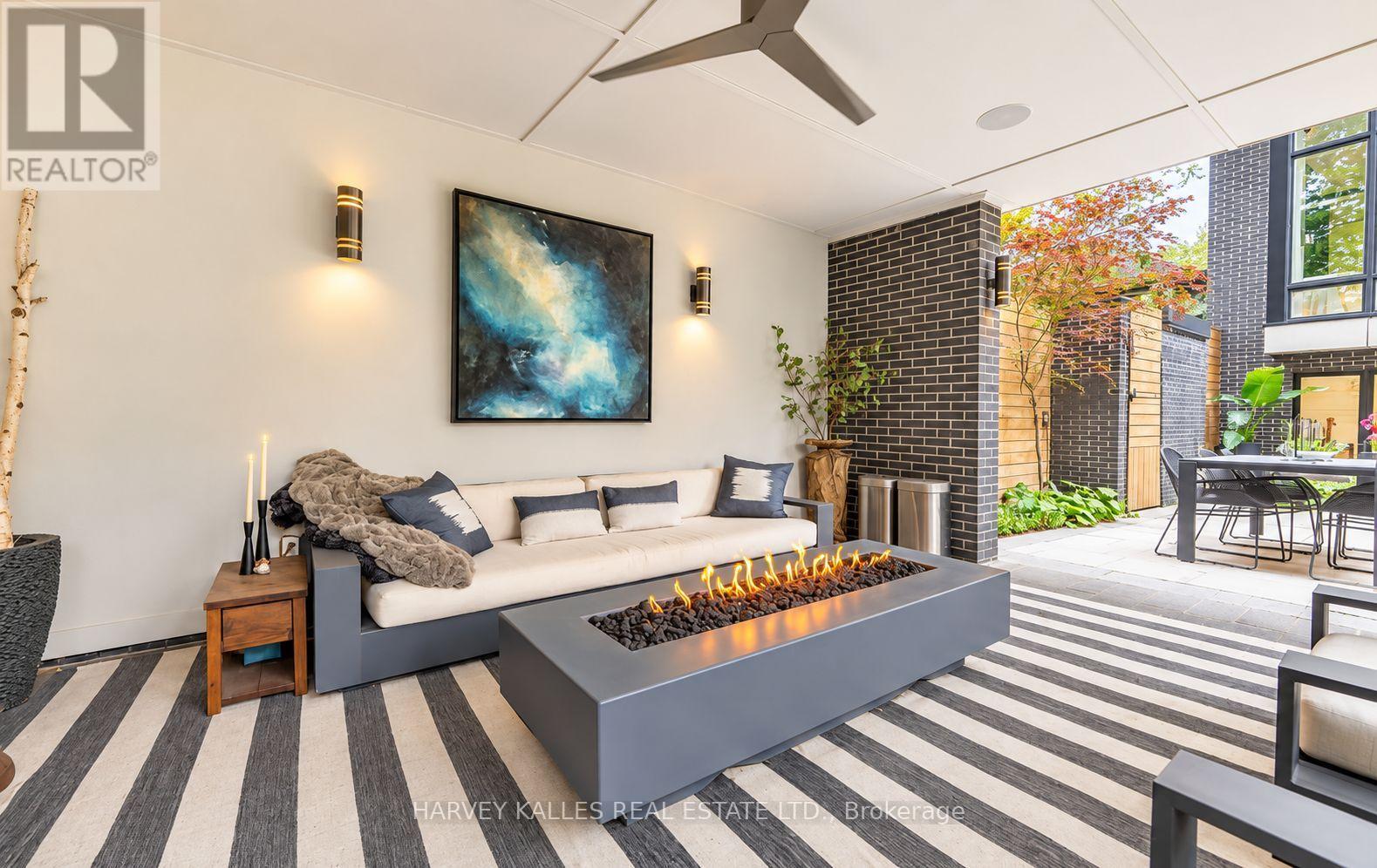 33 TARLTON ROAD