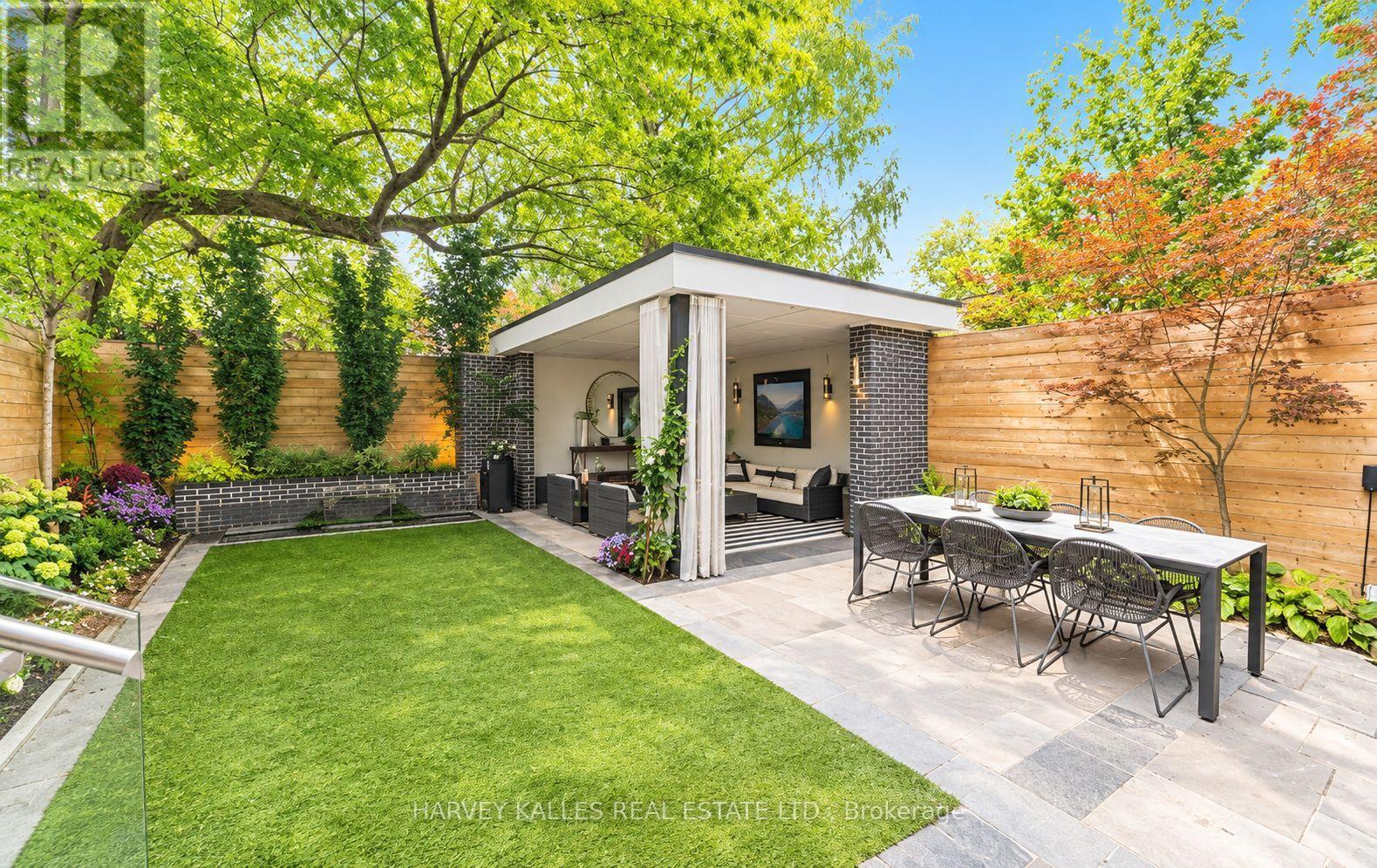 33 TARLTON ROAD