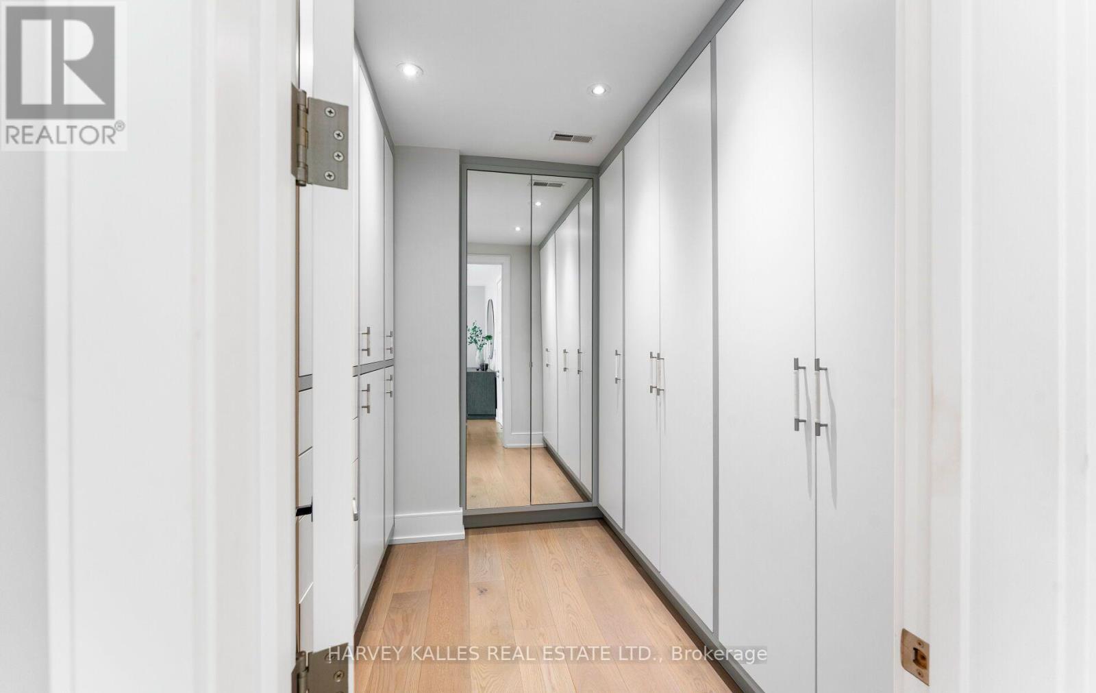 33 TARLTON ROAD