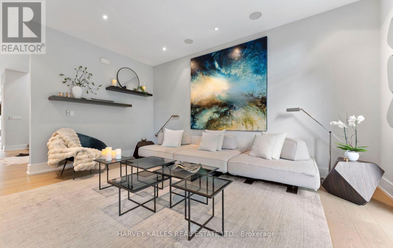 33 TARLTON ROAD
