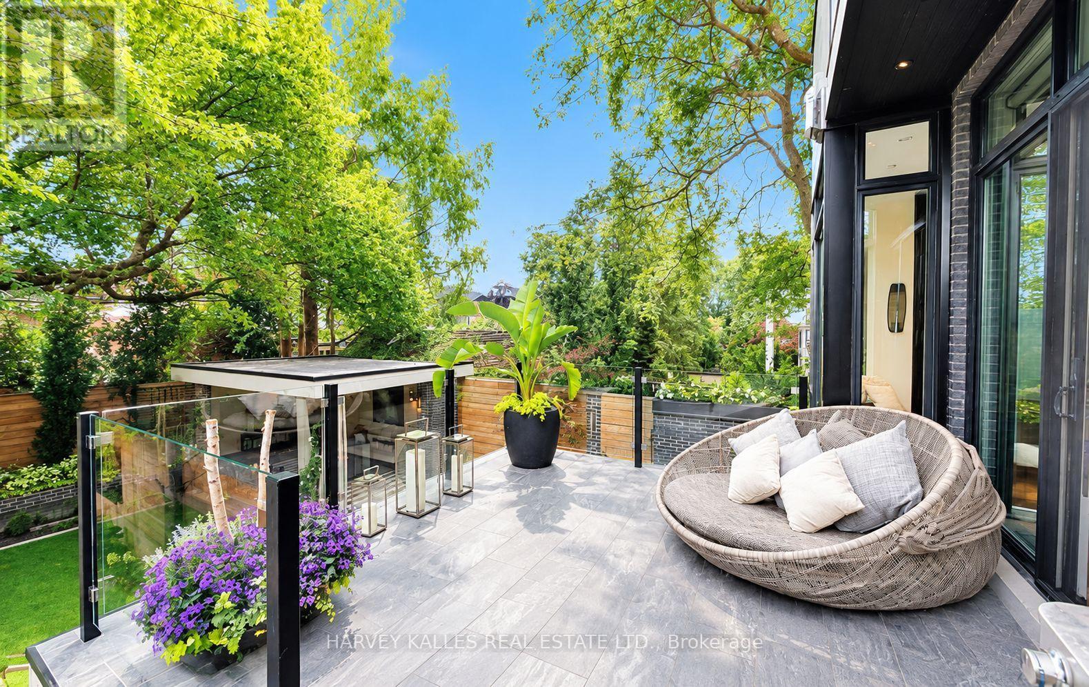 33 TARLTON ROAD
