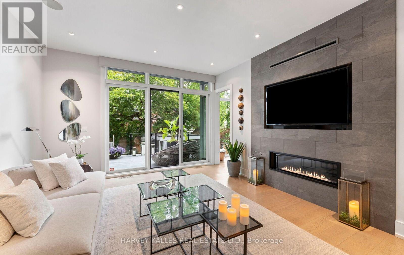 33 TARLTON ROAD