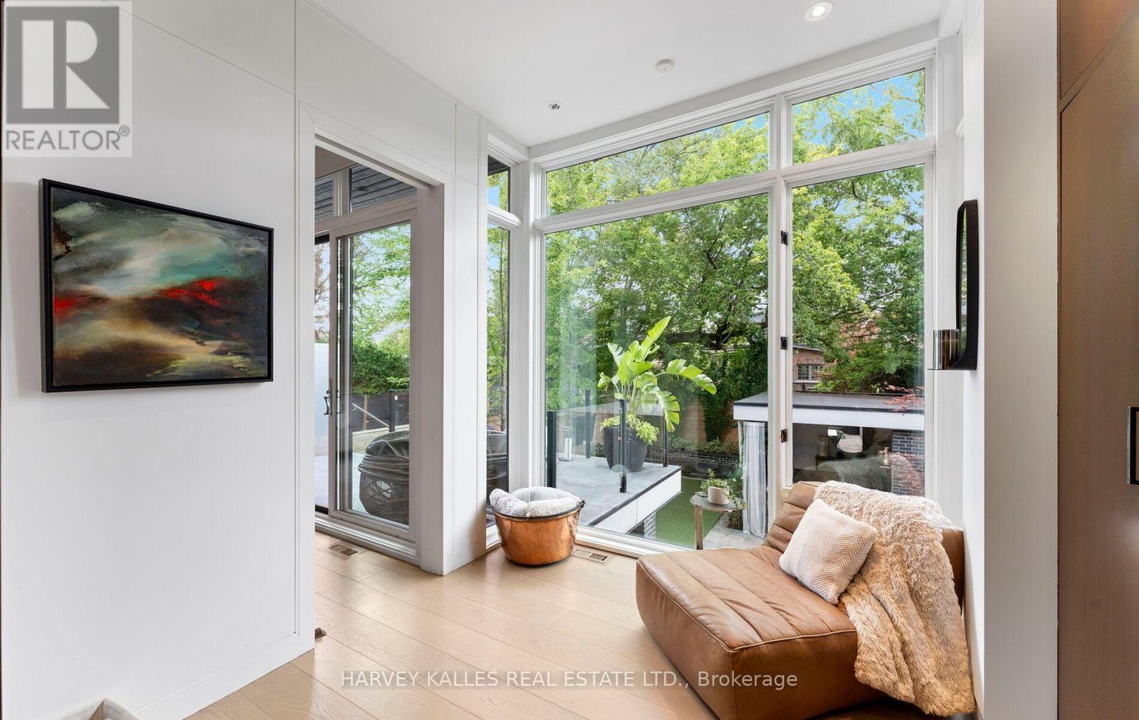 33 TARLTON ROAD