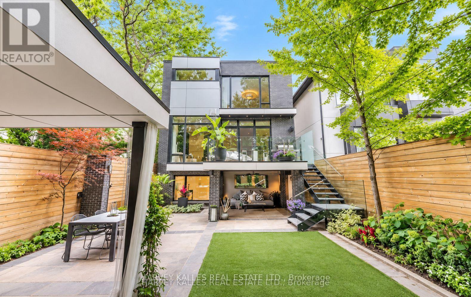 33 TARLTON ROAD