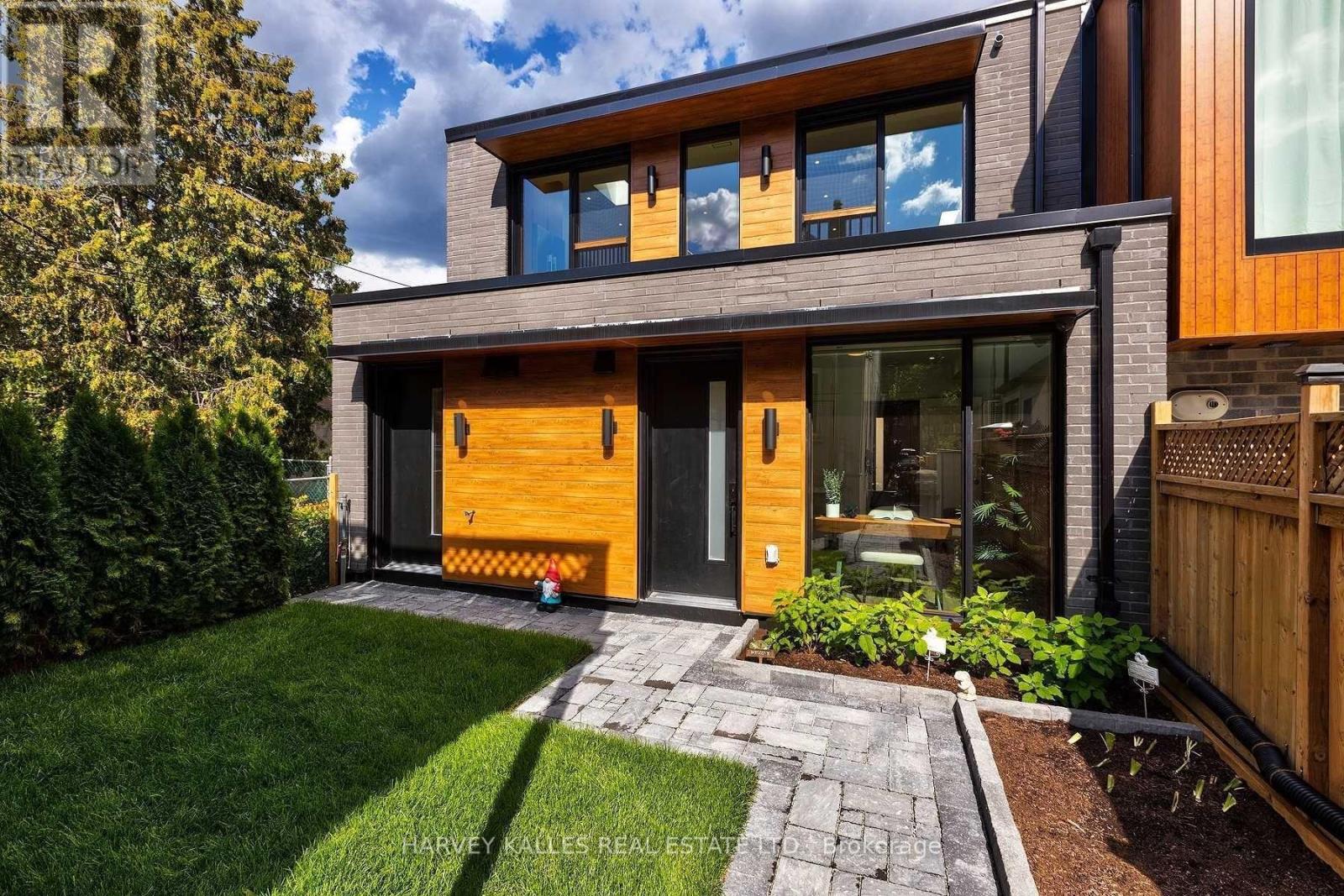 165R WYCHWOOD AVENUE