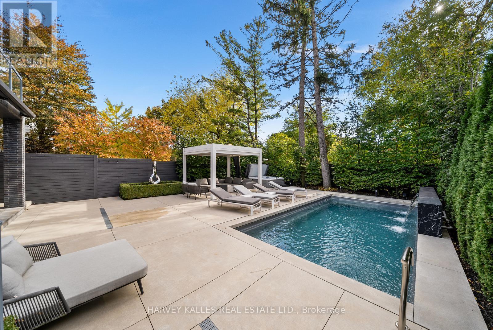 75 BANNOCKBURN AVENUE