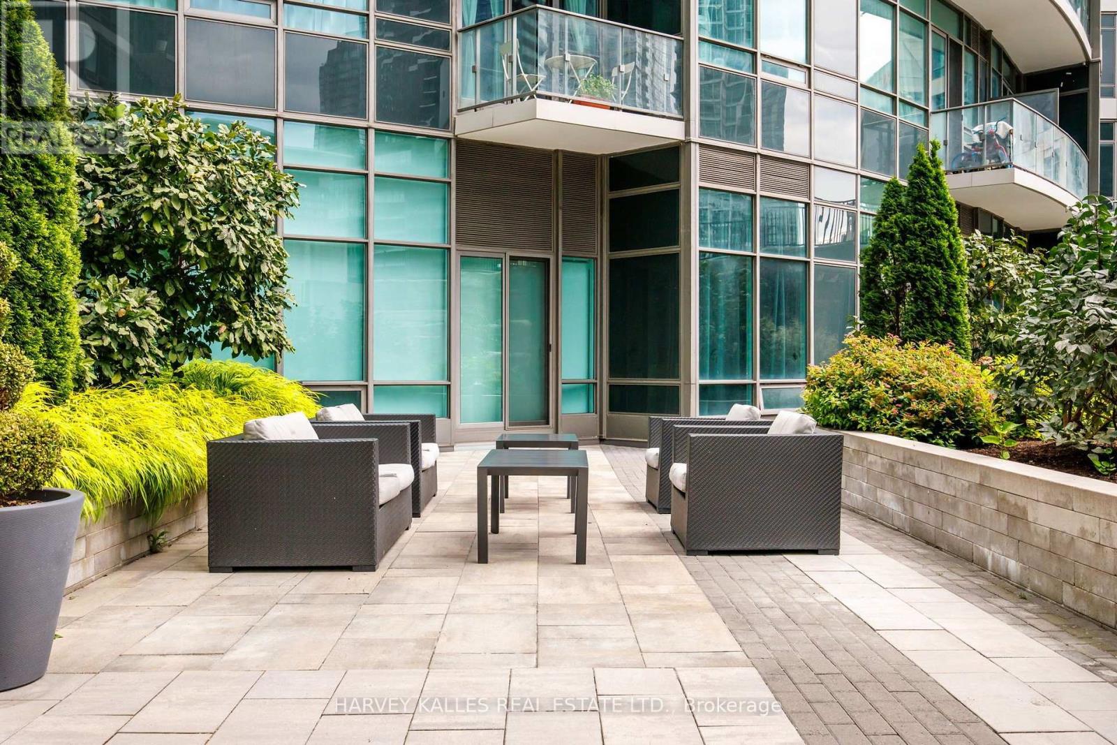 2803 - 373 FRONT STREET W