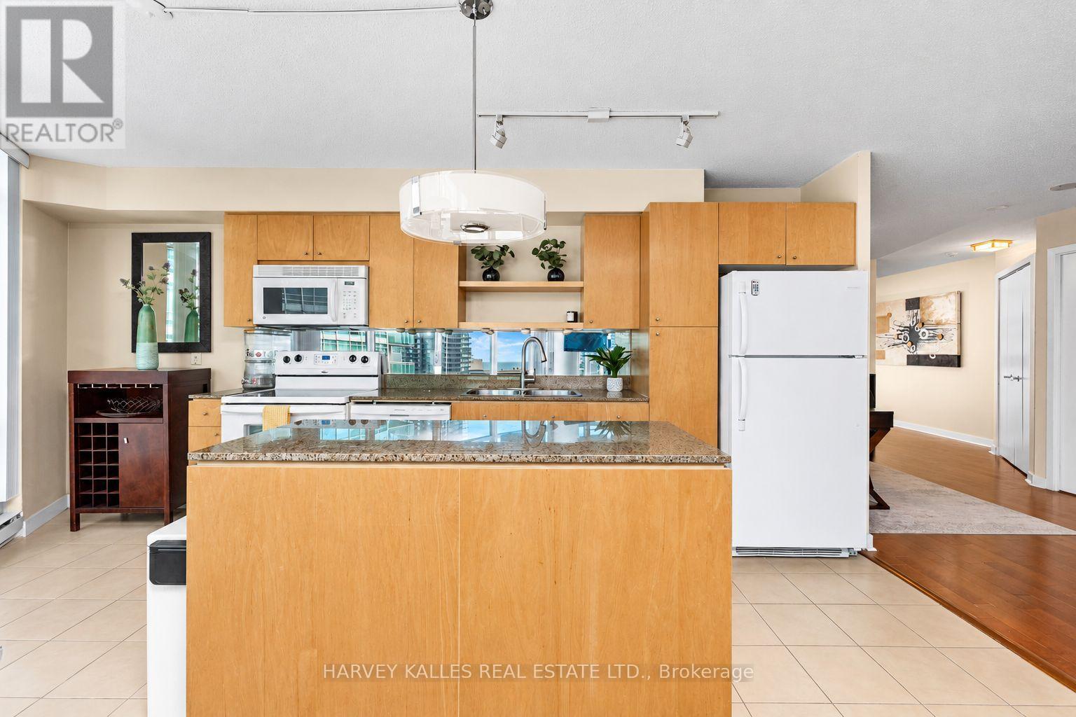 2803 - 373 FRONT STREET W