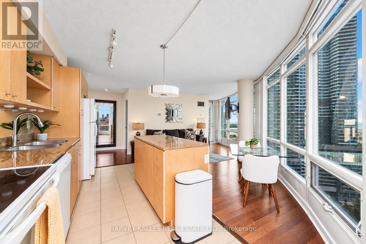 2803 - 373 FRONT STREET W