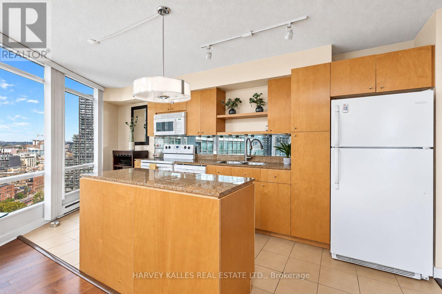 2803 - 373 FRONT STREET W