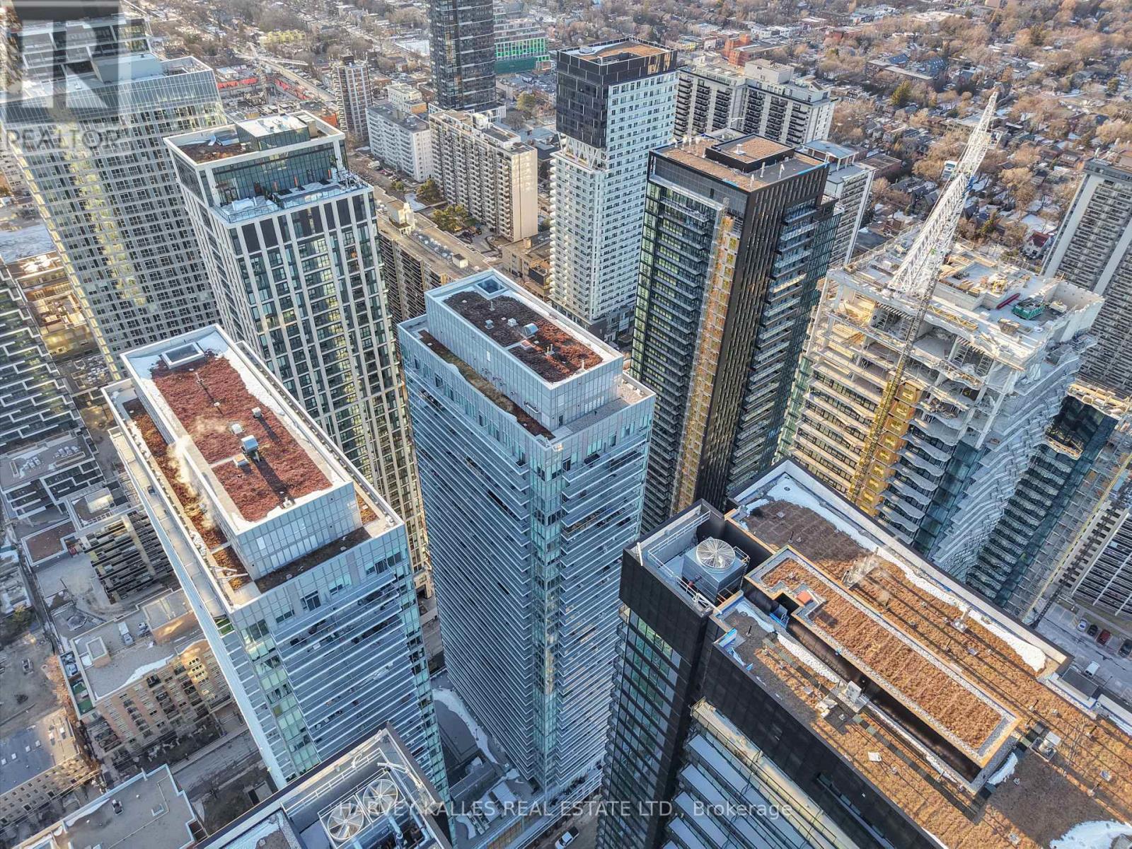 514 - 99 BROADWAY AVENUE