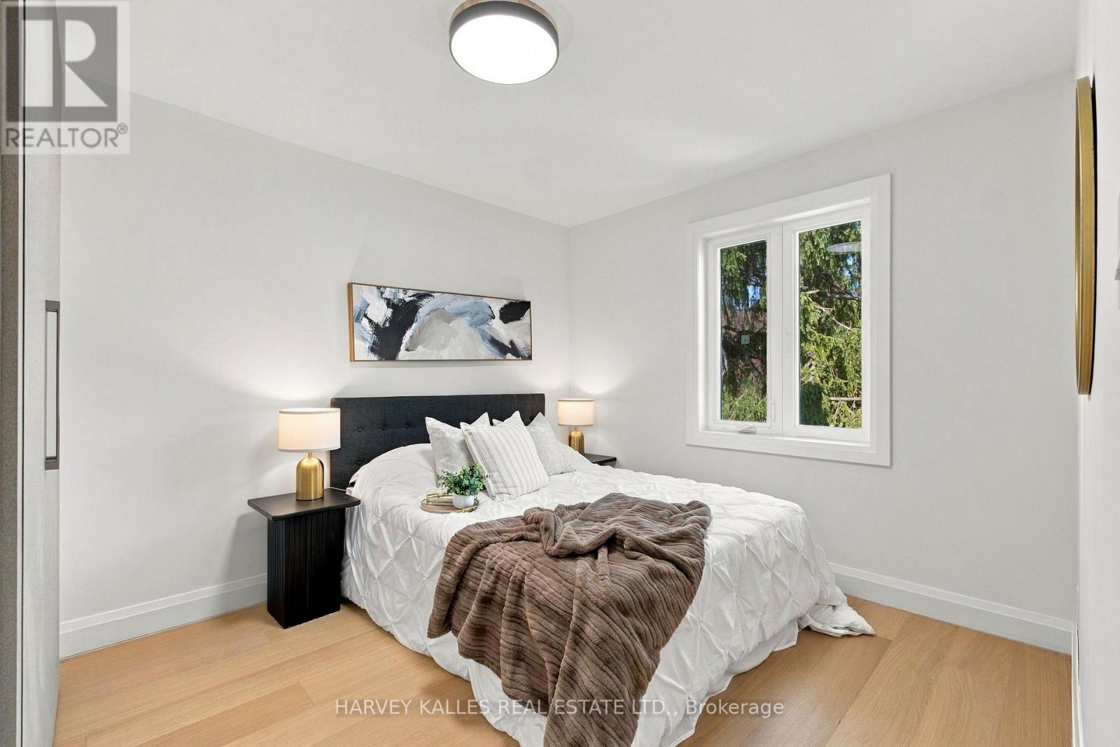 547 MELROSE AVENUE