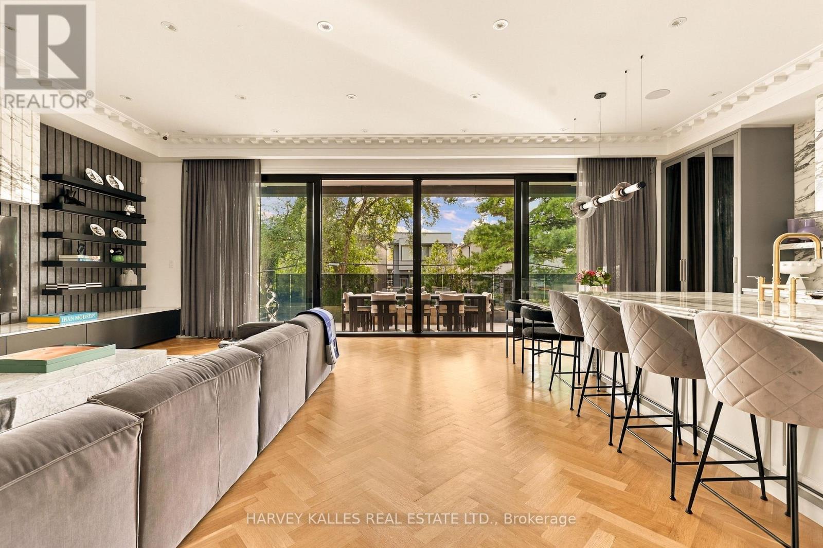 363 BEDFORD PARK AVENUE