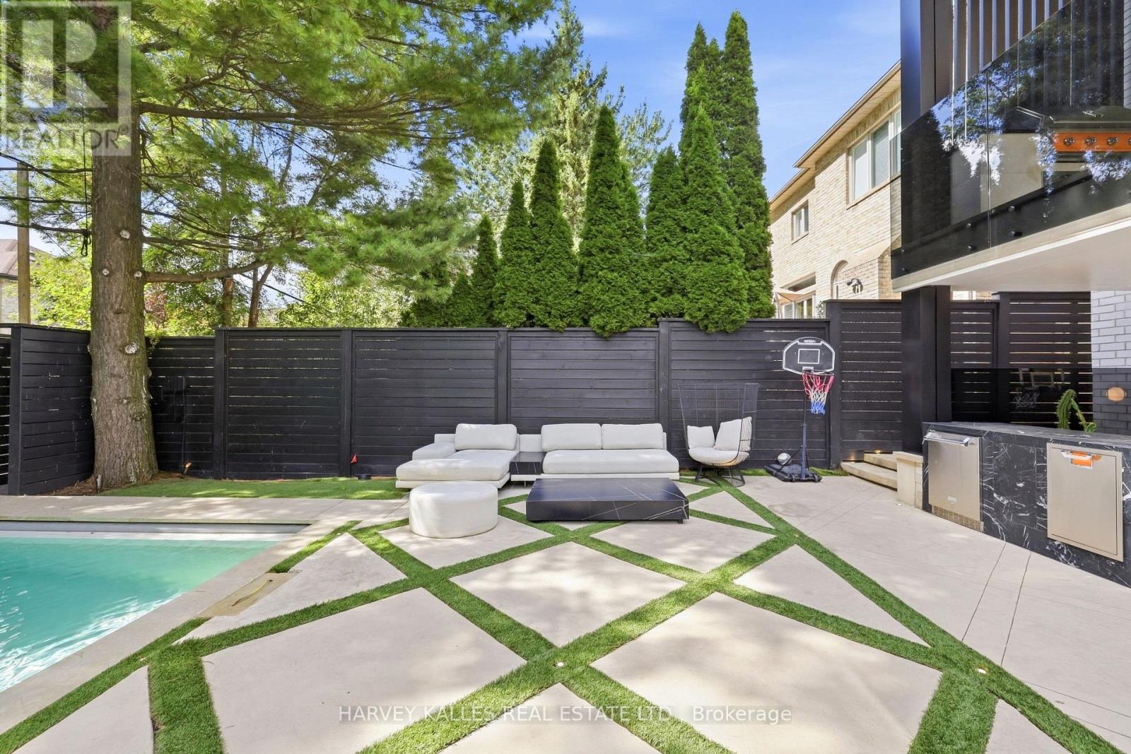 363 BEDFORD PARK AVENUE