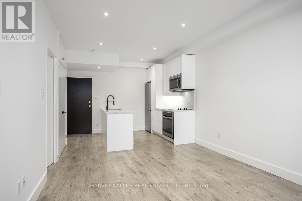 110 - 3000 BATHURST STREET