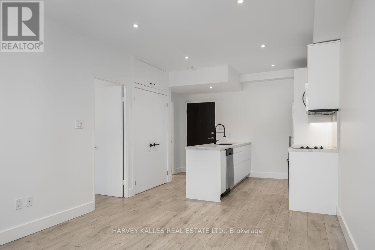 110 - 3000 BATHURST STREET