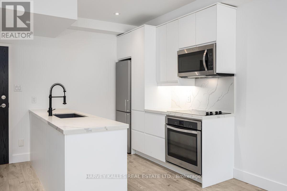 110 - 3000 BATHURST STREET