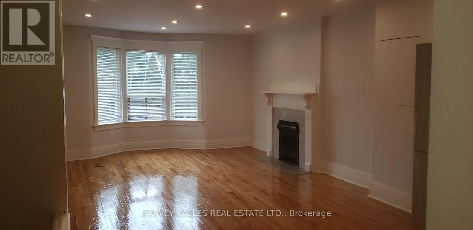 UPPER - 226 ASHWORTH AVENUE