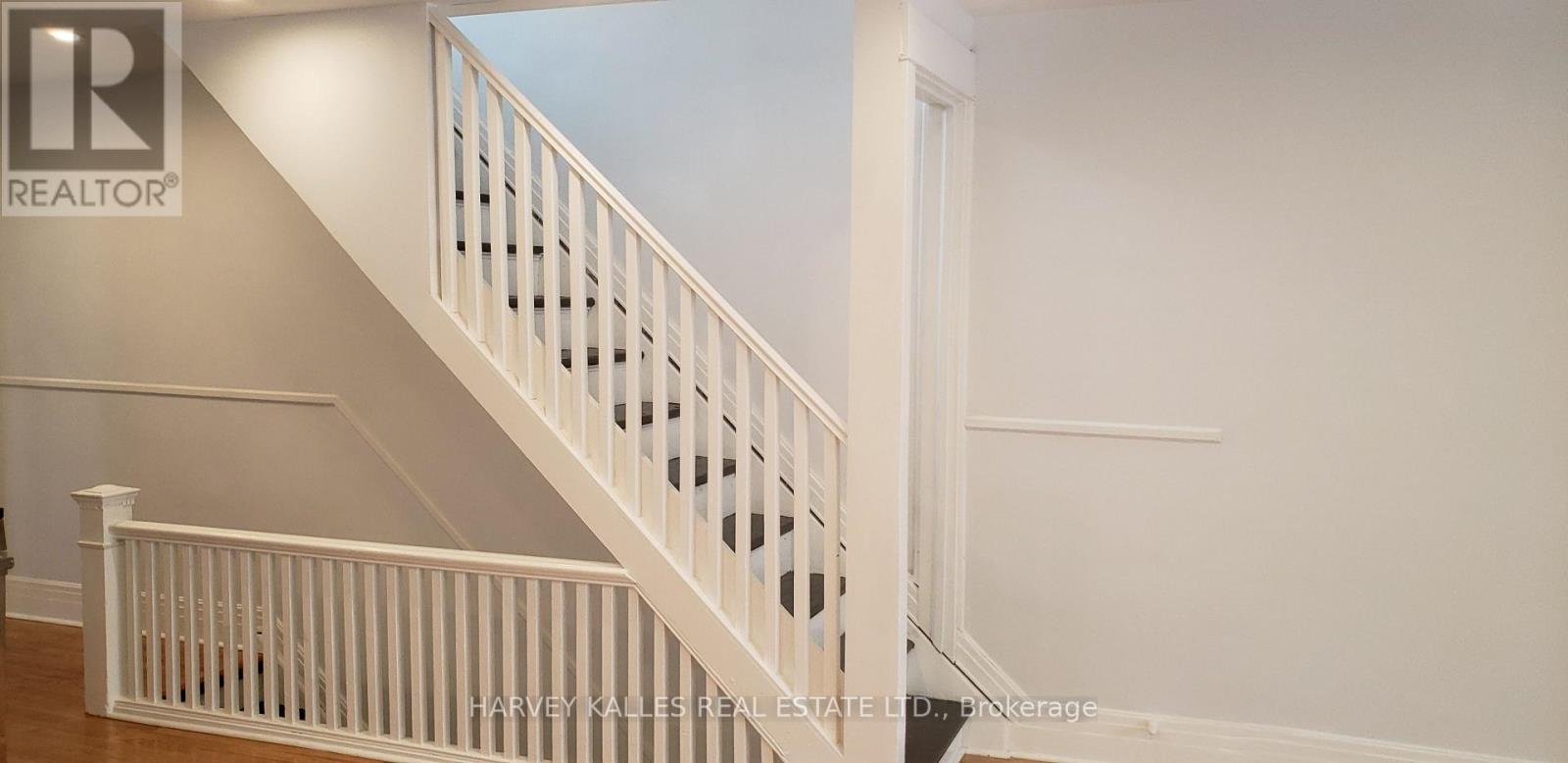 UPPER - 226 ASHWORTH AVENUE